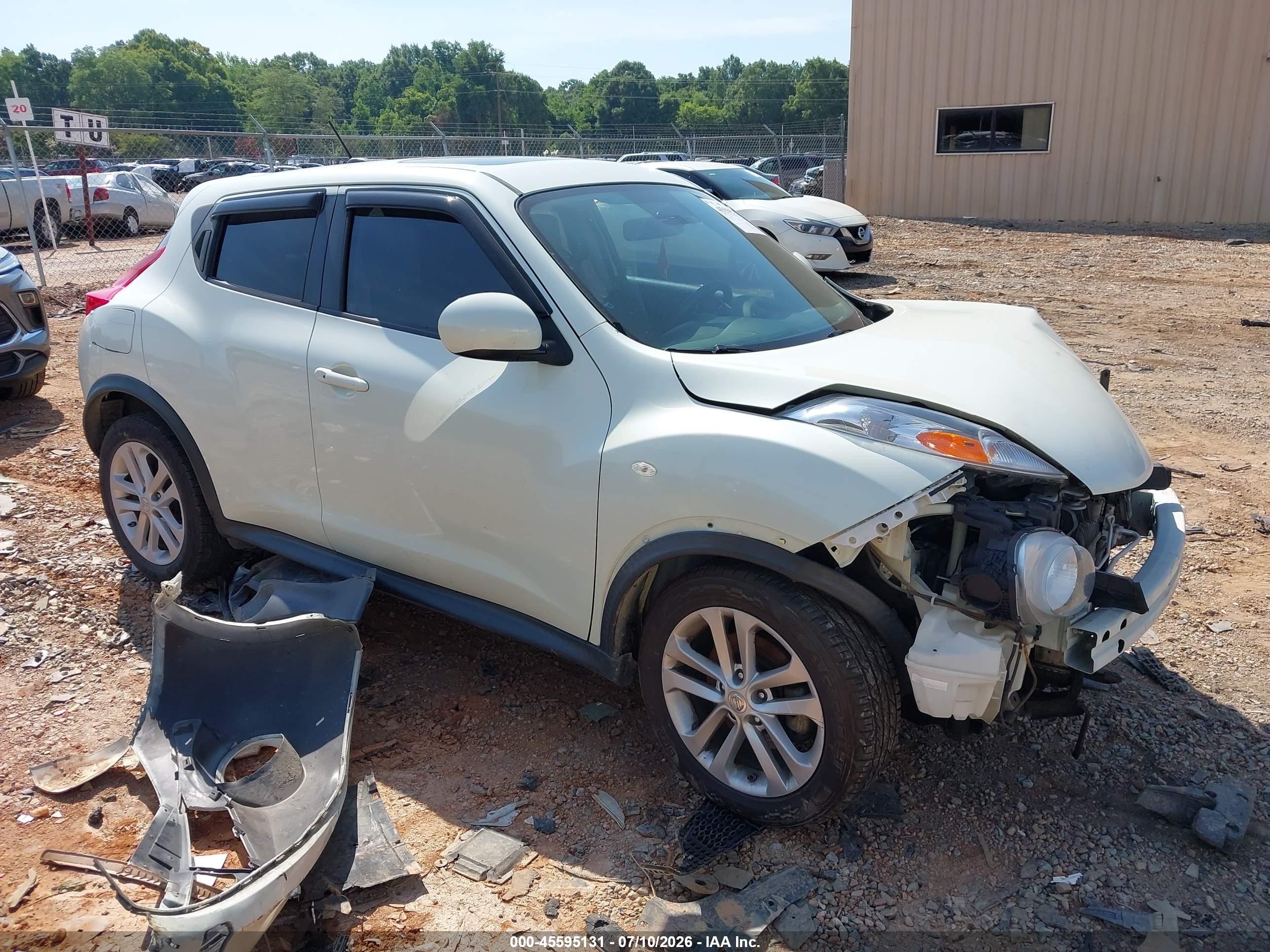 2012 Nissan Juke SL, VIN JN8AF5MR2CT111052 — Front end