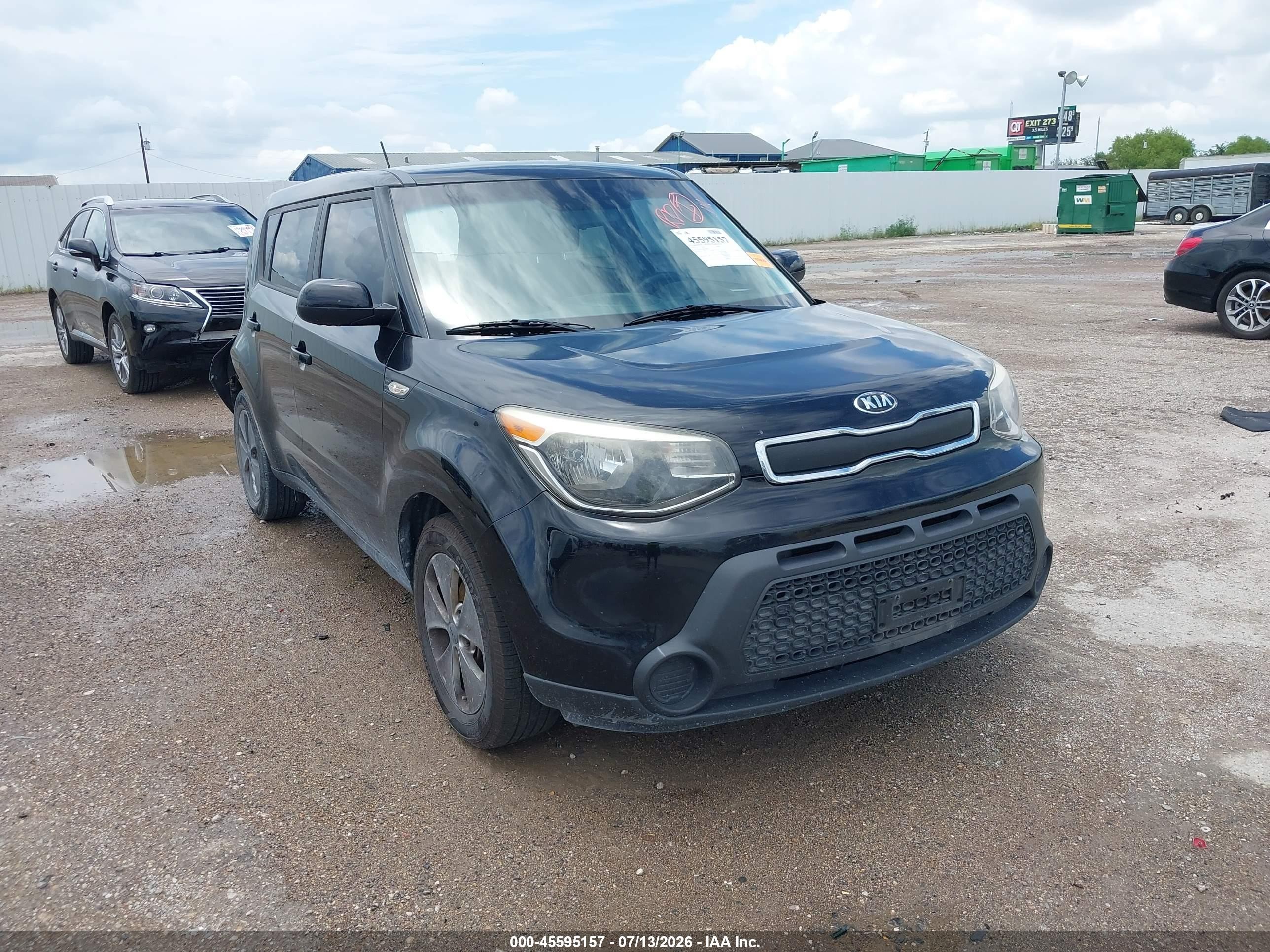 2014 Kia Soul, VIN KNDJN2A26E7002920 — Rear end