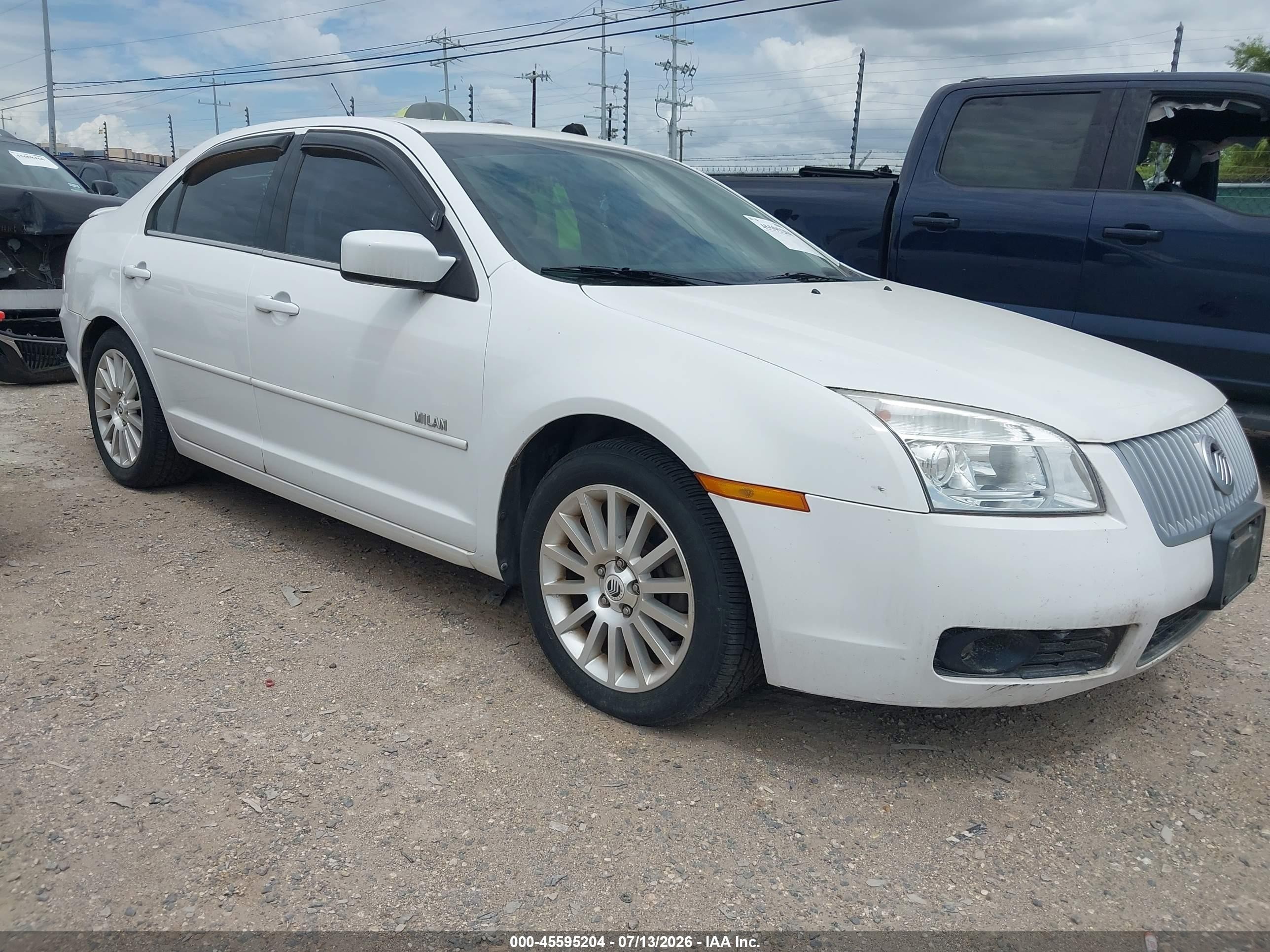 2007 Mercury Milan Premier, VIN 3MEHM02107R642093 — Normal wear