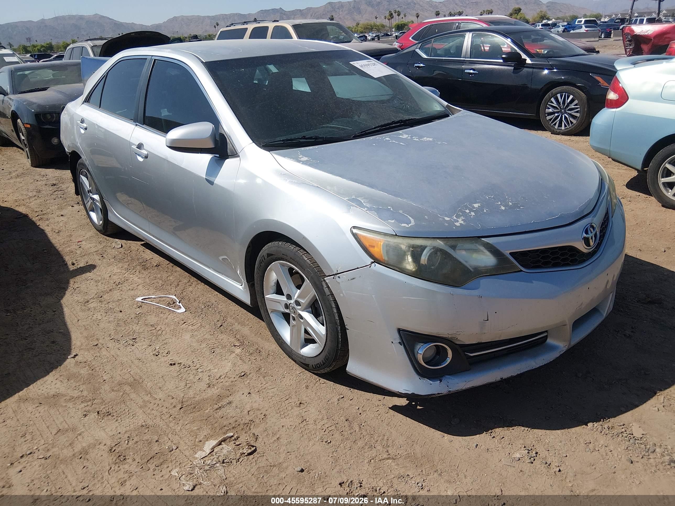 2013 Toyota Camry LE, VIN 4T1BF1FKXDU286102 — Rear end