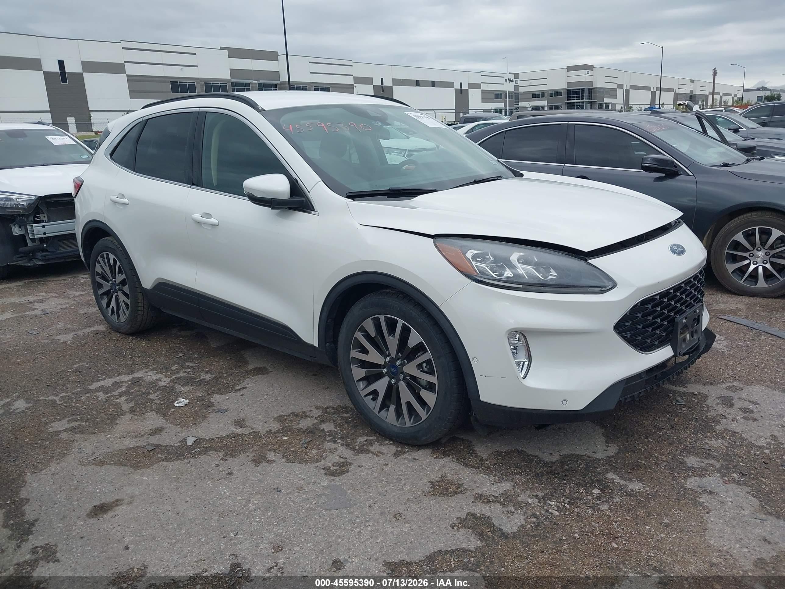 2020 Ford Escape Titanium Hybrid, VIN 1FMCU0DZ5LUA74937 — Front end