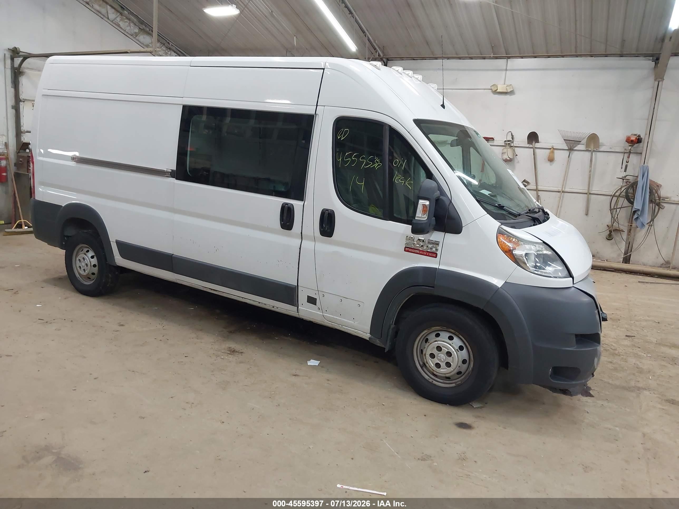 2014 Ram ProMaster Cargo, VIN 3C6TRVDG4EE123927 — Front end