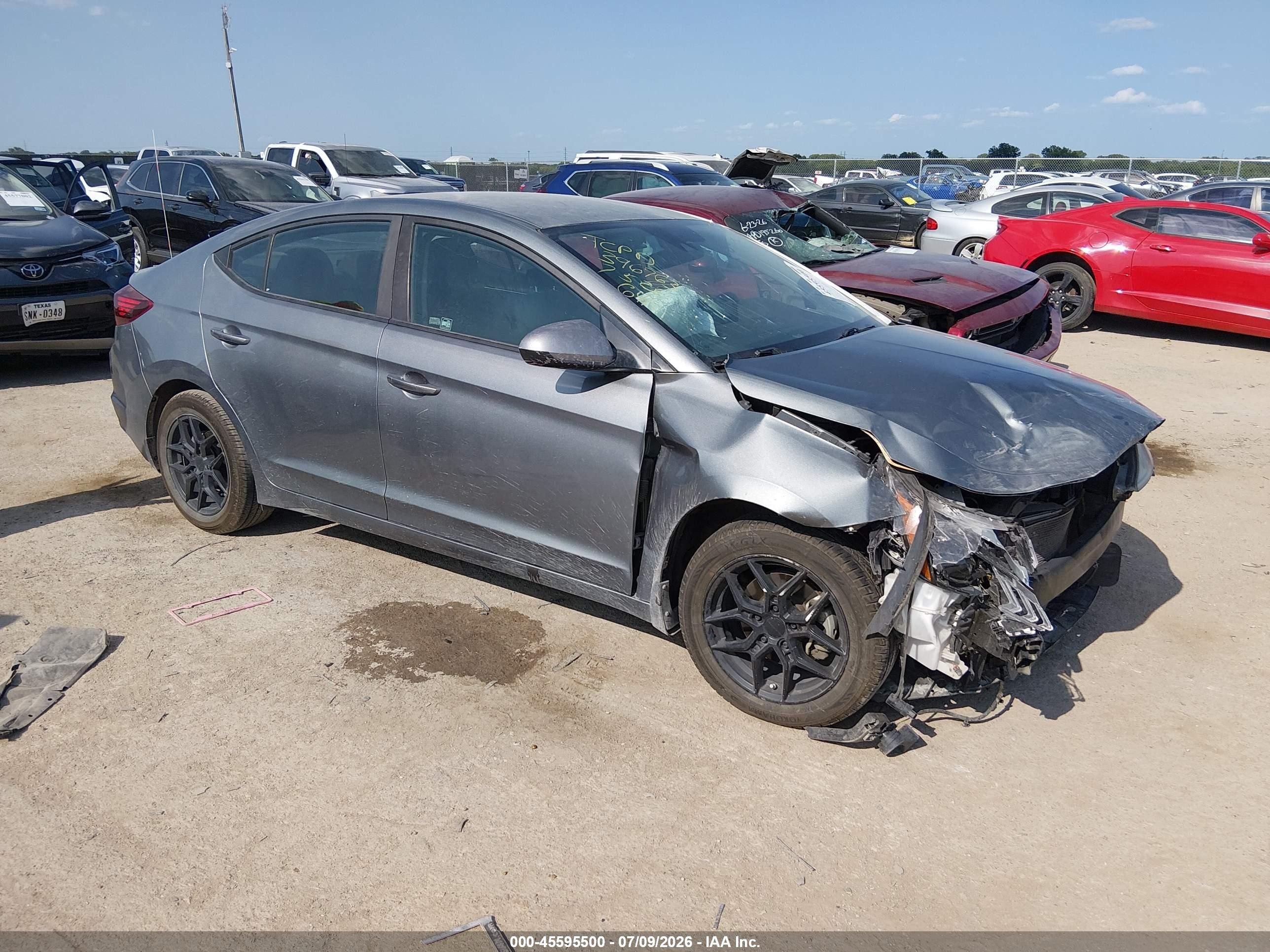 2019 Hyundai Elantra SEL, VIN KMHD84LFXKU797446 — Front end