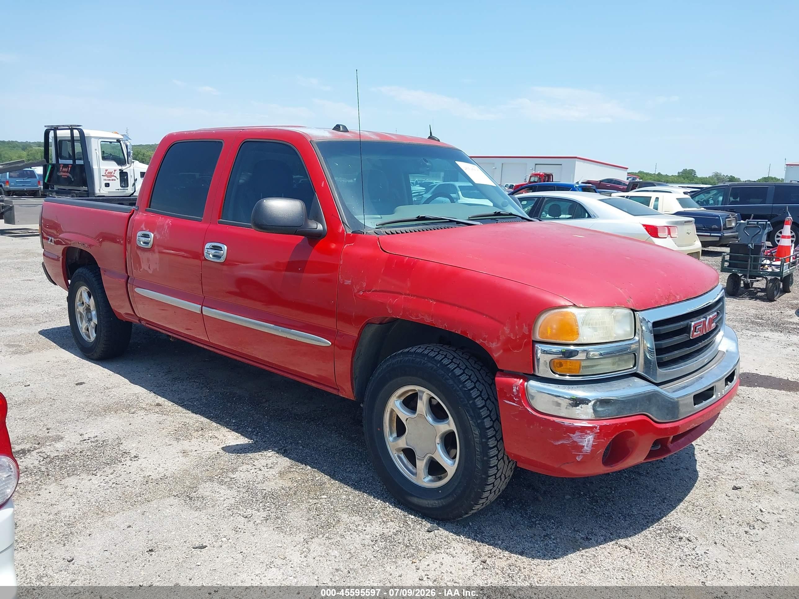 2004 GMC Sierra 1500 SLT, VIN 2GTEK13T941408972 — Side