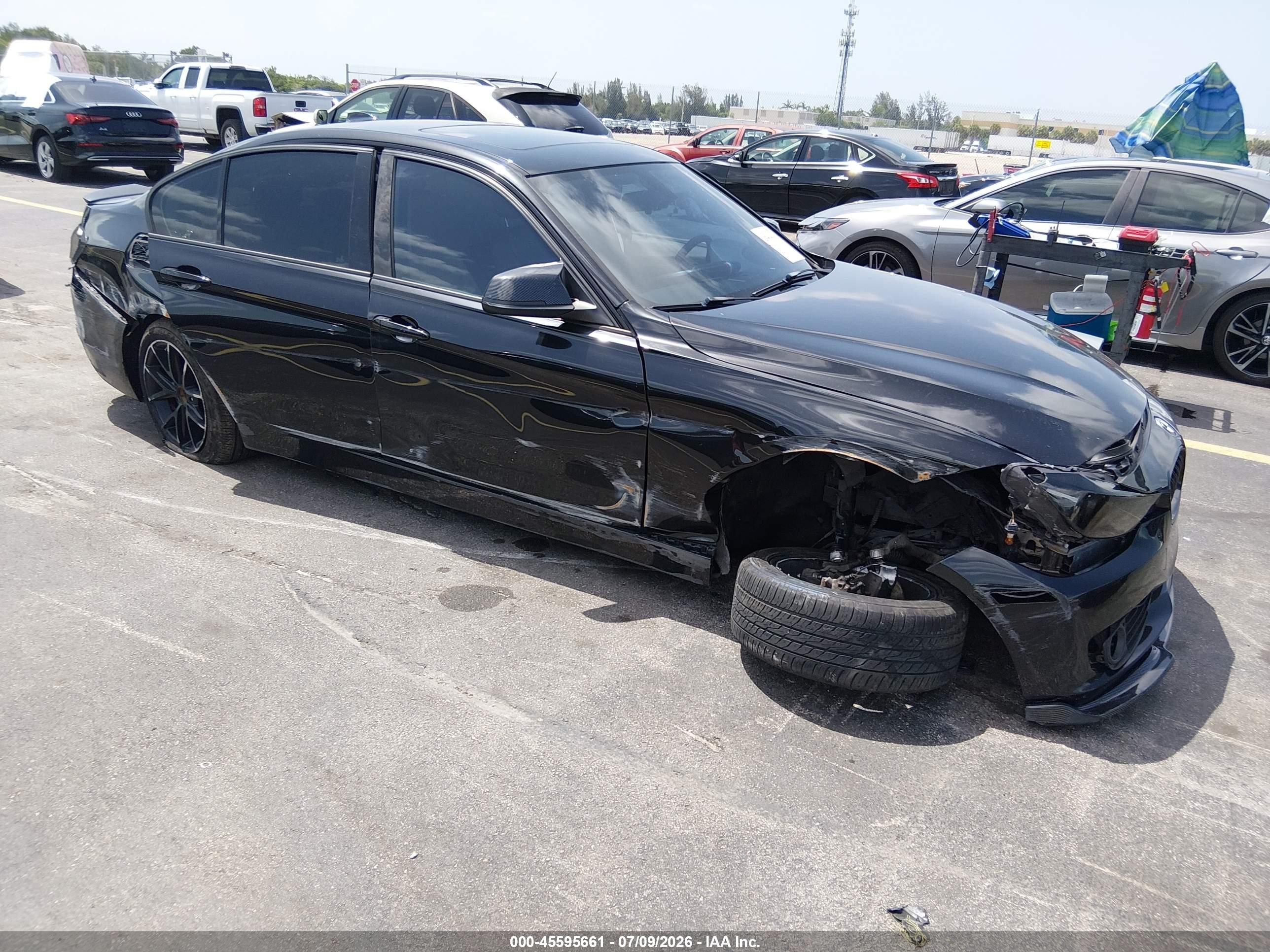 2012 BMW 3 Series 328i, VIN WBA3A5C58CF341384 — Side