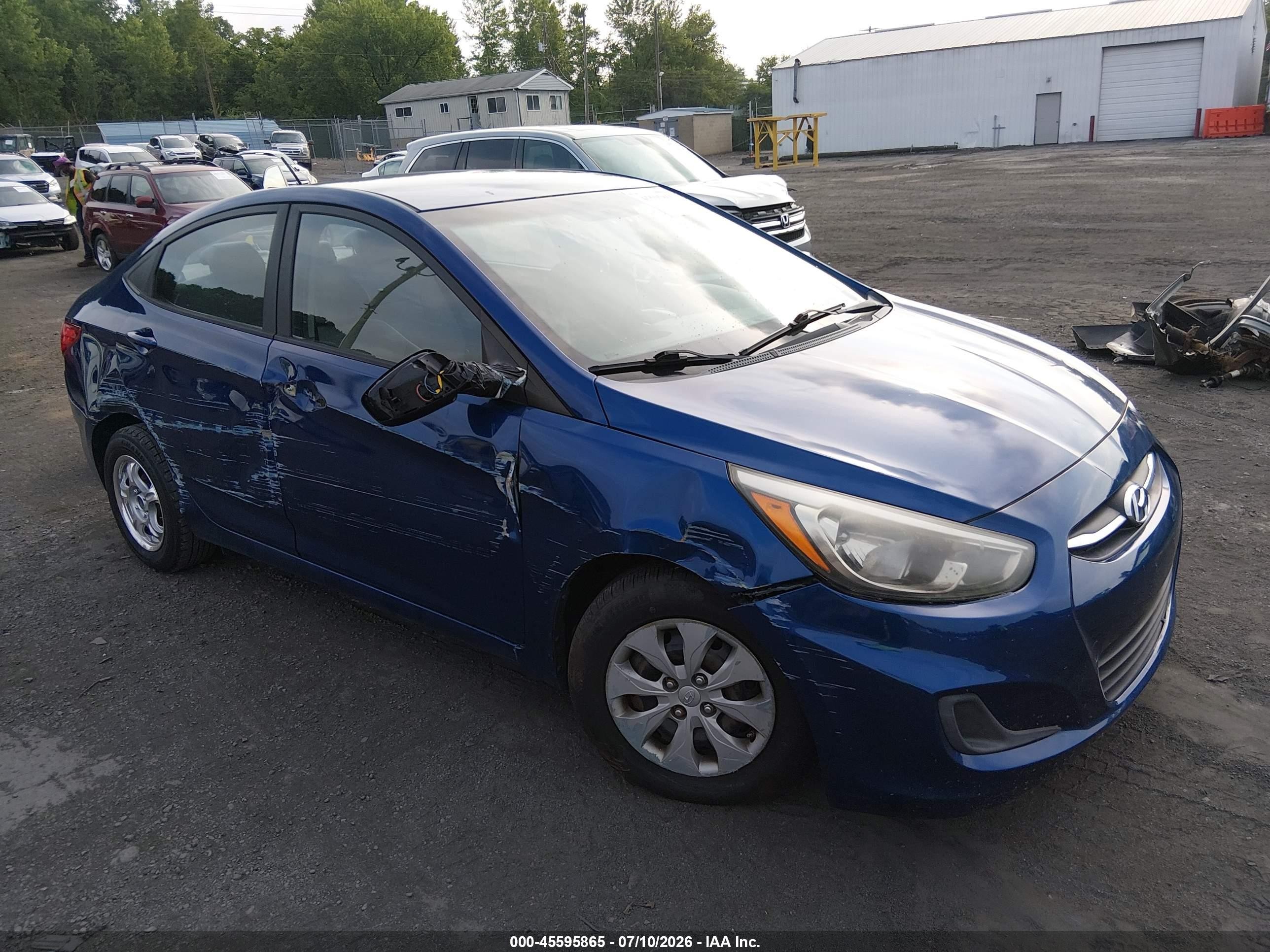 2015 Hyundai Accent GLS, VIN KMHCT4AE3FU825498 — Side