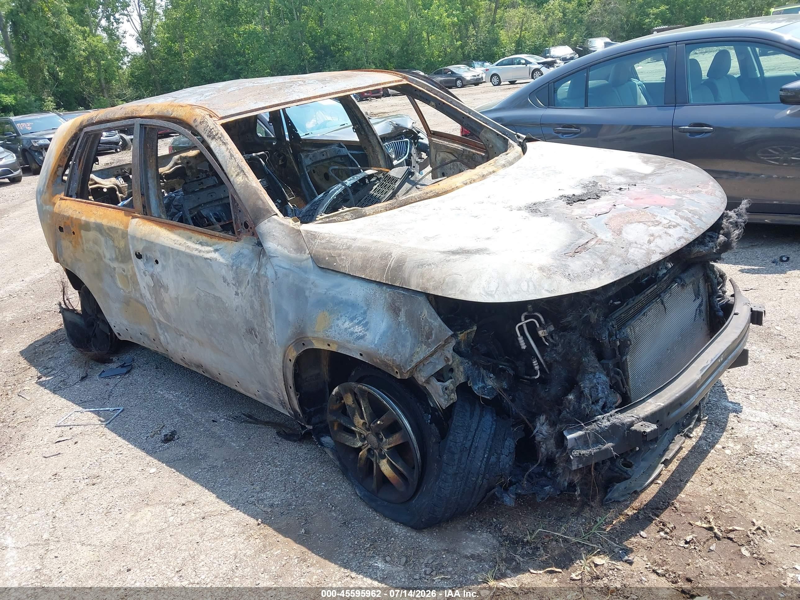 2014 Kia Sorento LX, VIN 5XYKT3A64EG534835 — Burn
