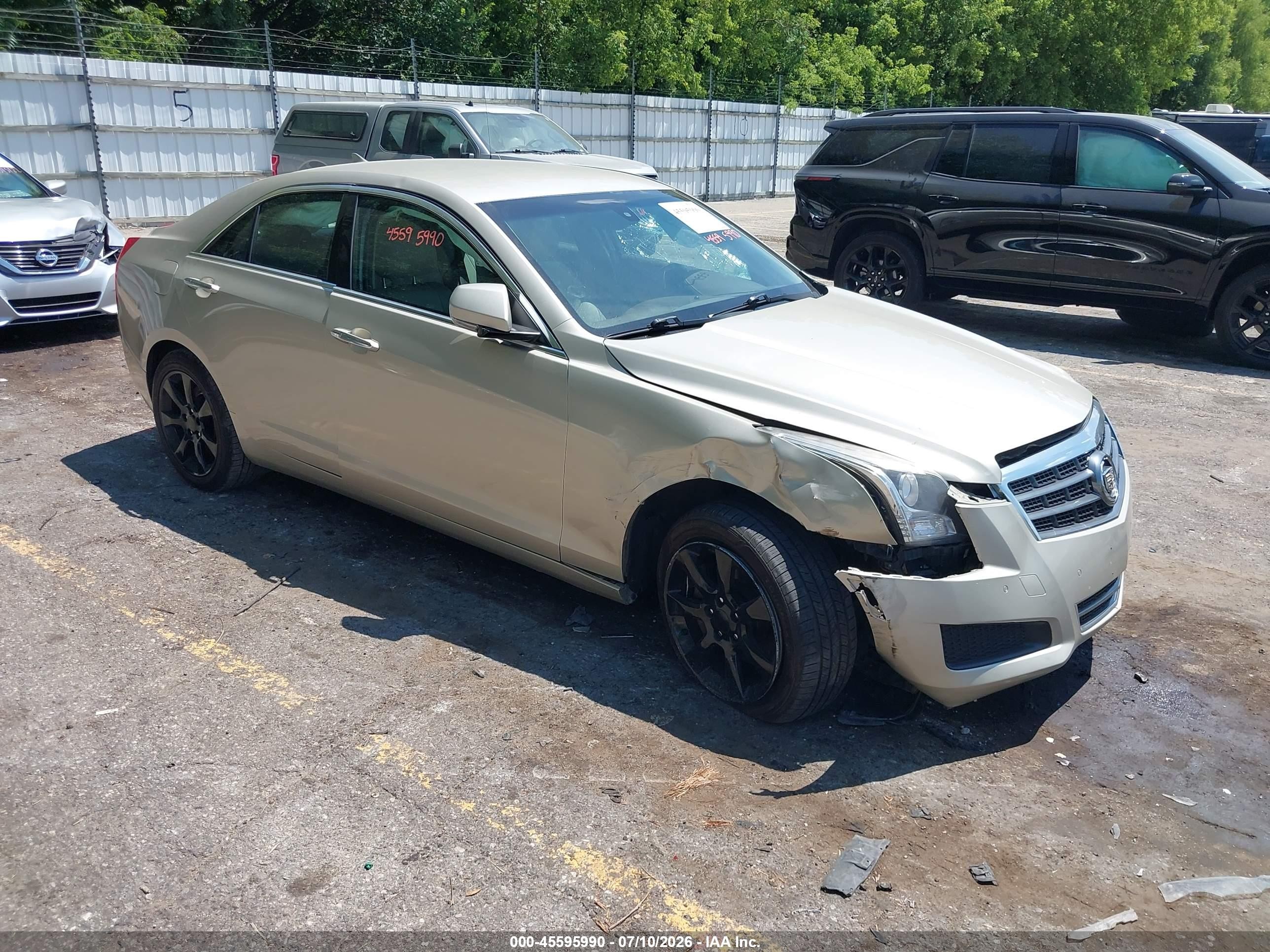 2014 Cadillac ATS Luxury AWD, VIN 1G6AH5RX4E0113535 — Side