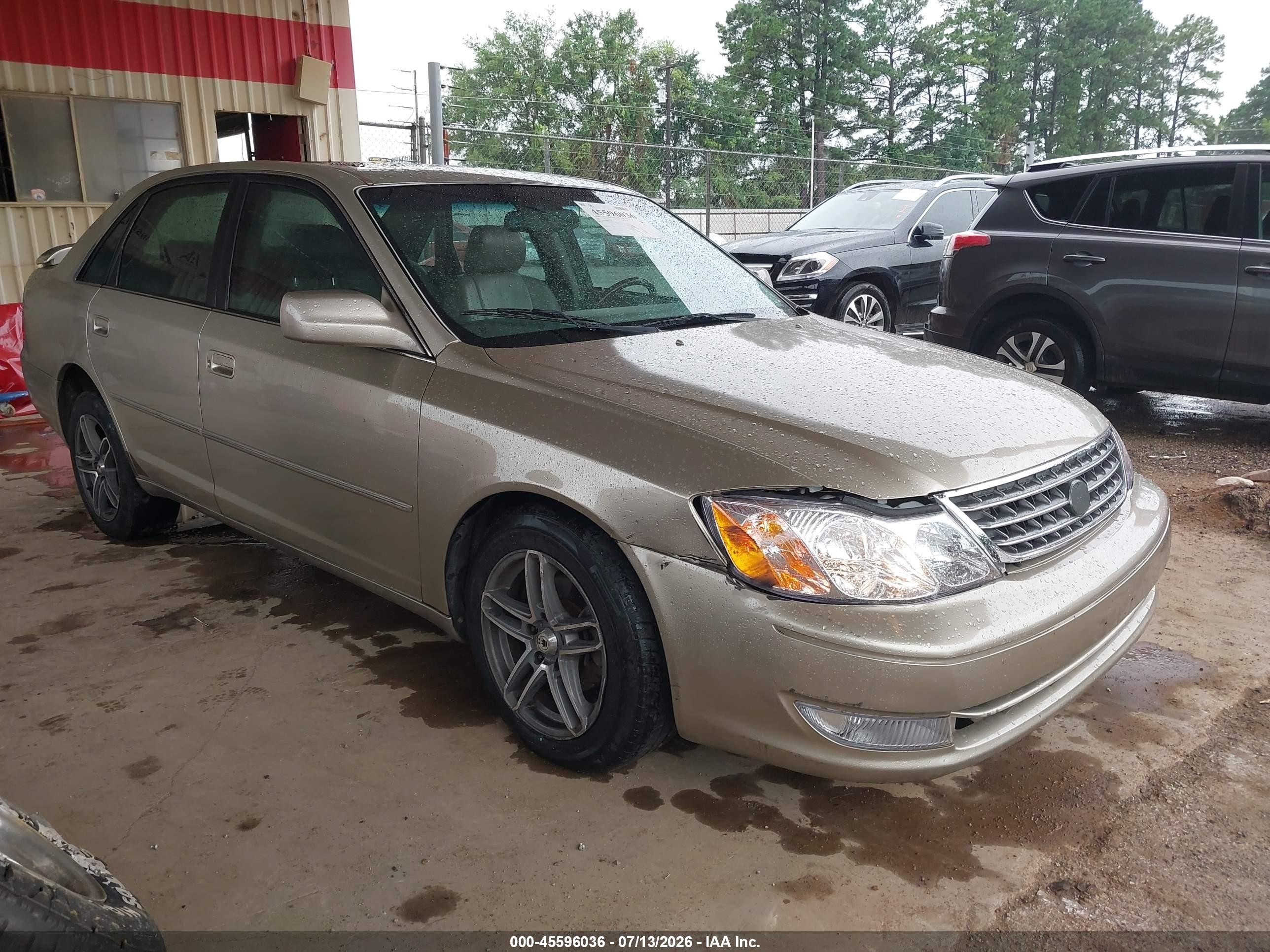 2004 Toyota Avalon XLS, VIN 4T1BF28B14U369369 — Front end