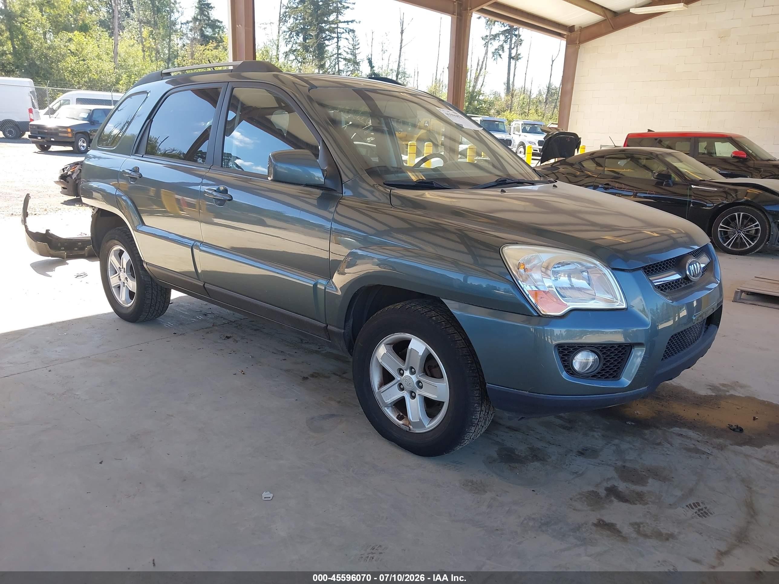 2009 Kia Sportage LX, VIN KNDJE723297638597 — Rear end