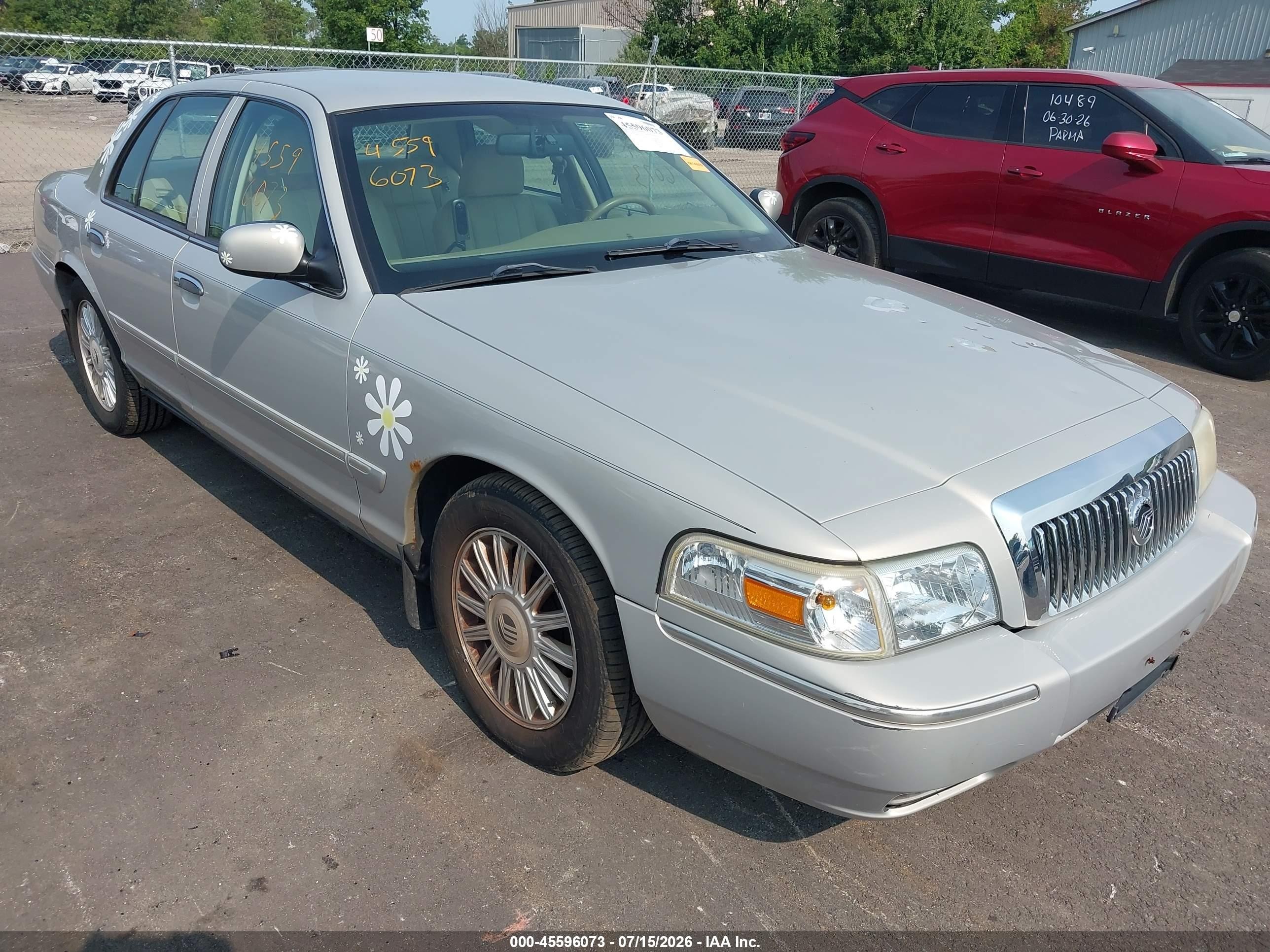 2008 Mercury Grand Marquis LS, VIN 2MEFM75VX8X662563 — Front end