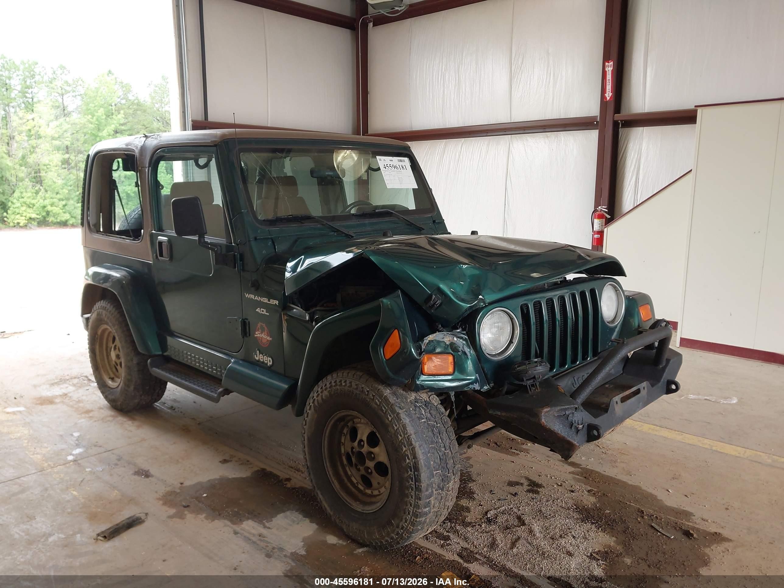 1999 Jeep Wrangler Sahara, VIN 1J4FY49S8XP411284 — Front end