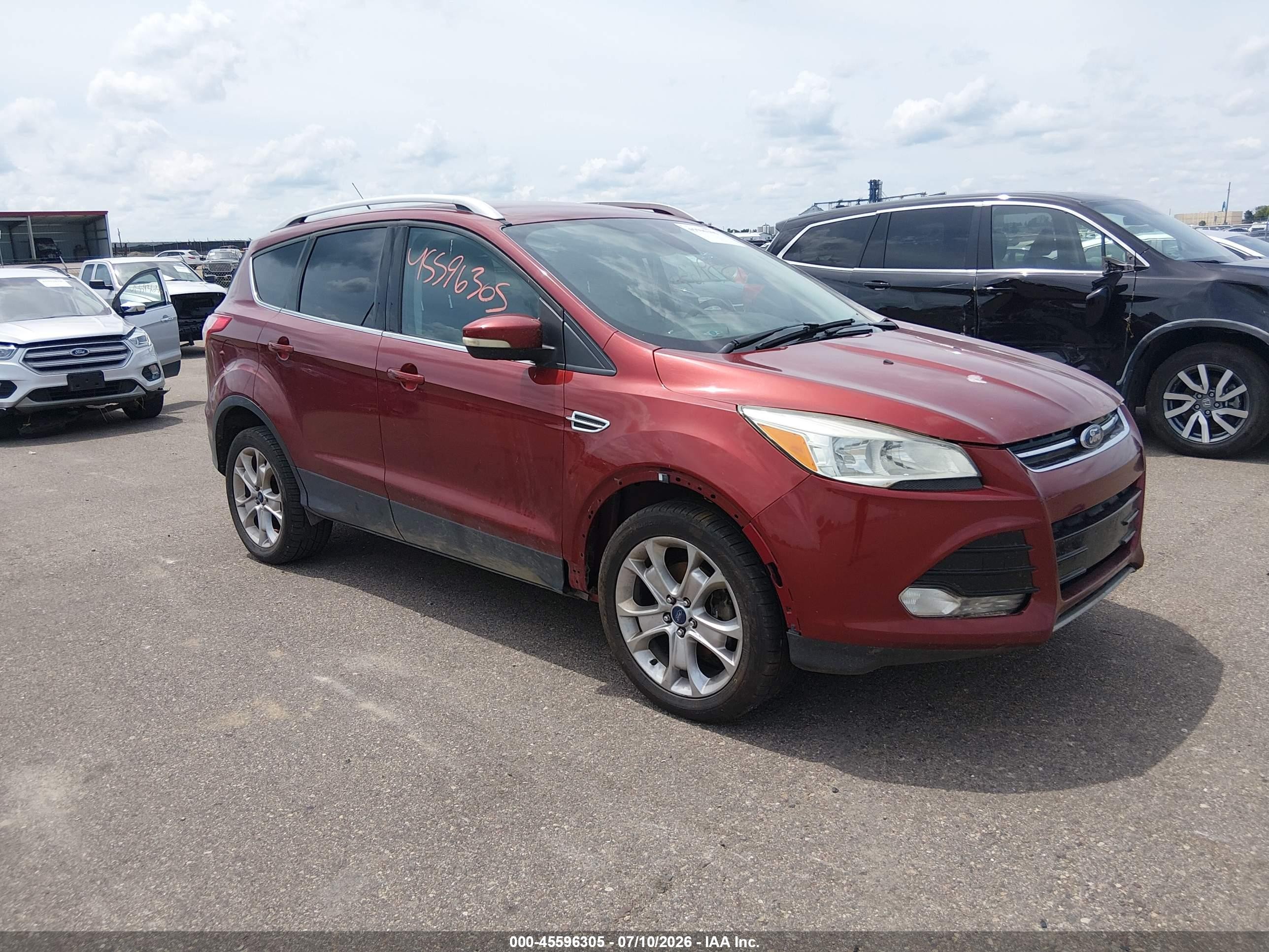 2014 Ford Escape Titanium, VIN 1FMCU9JX7EUA84654 — Front end