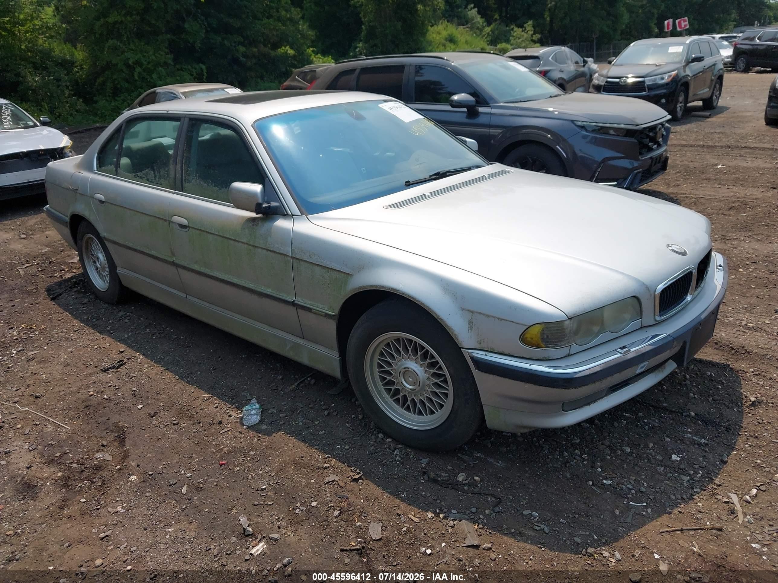 2001 BMW 7 Series 740iL, VIN WBAGH83471DP32637 — Normal wear
