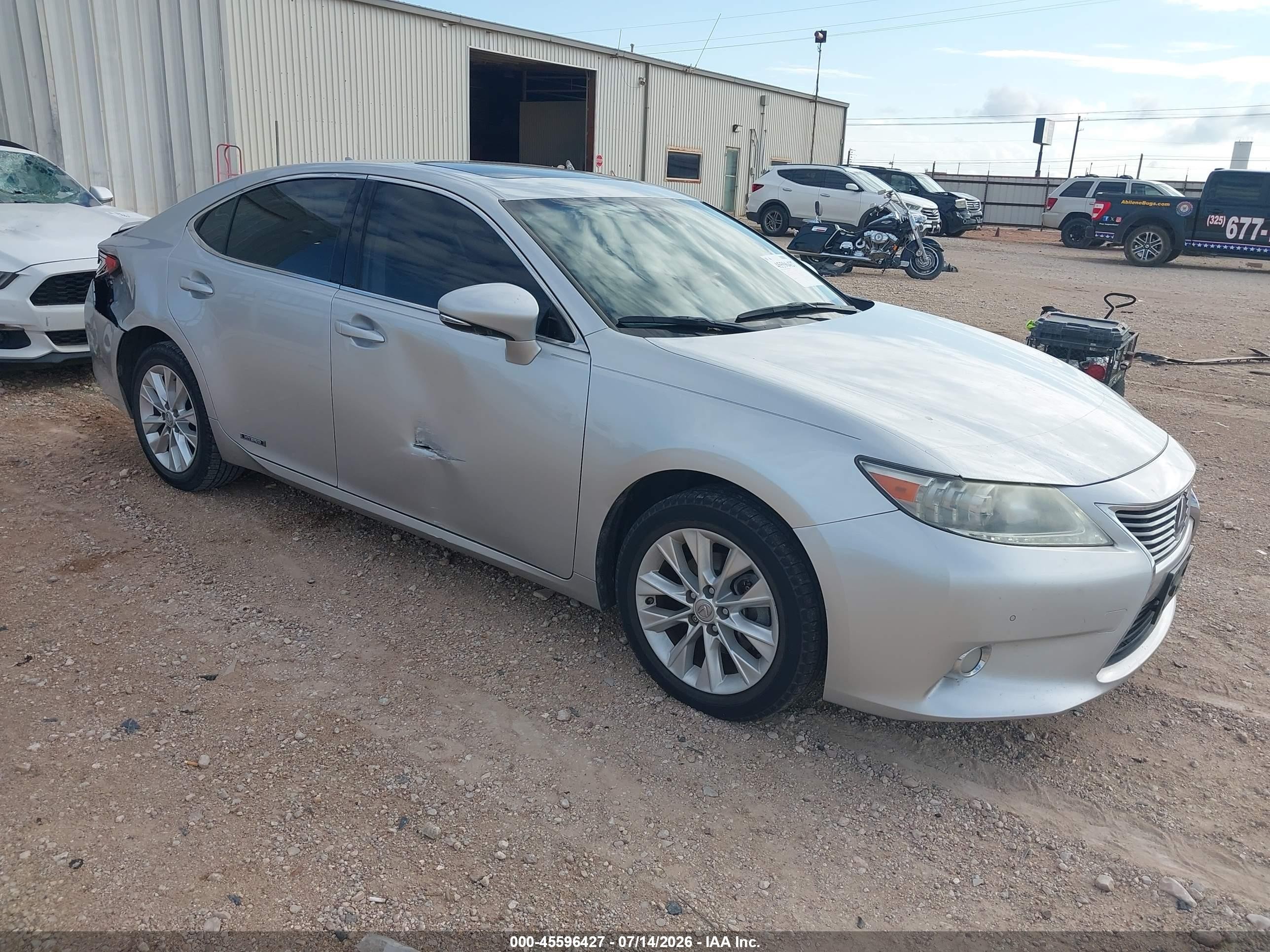 2013 Lexus ES 300h, VIN JTHBW1GG6D2037319 — Rear end