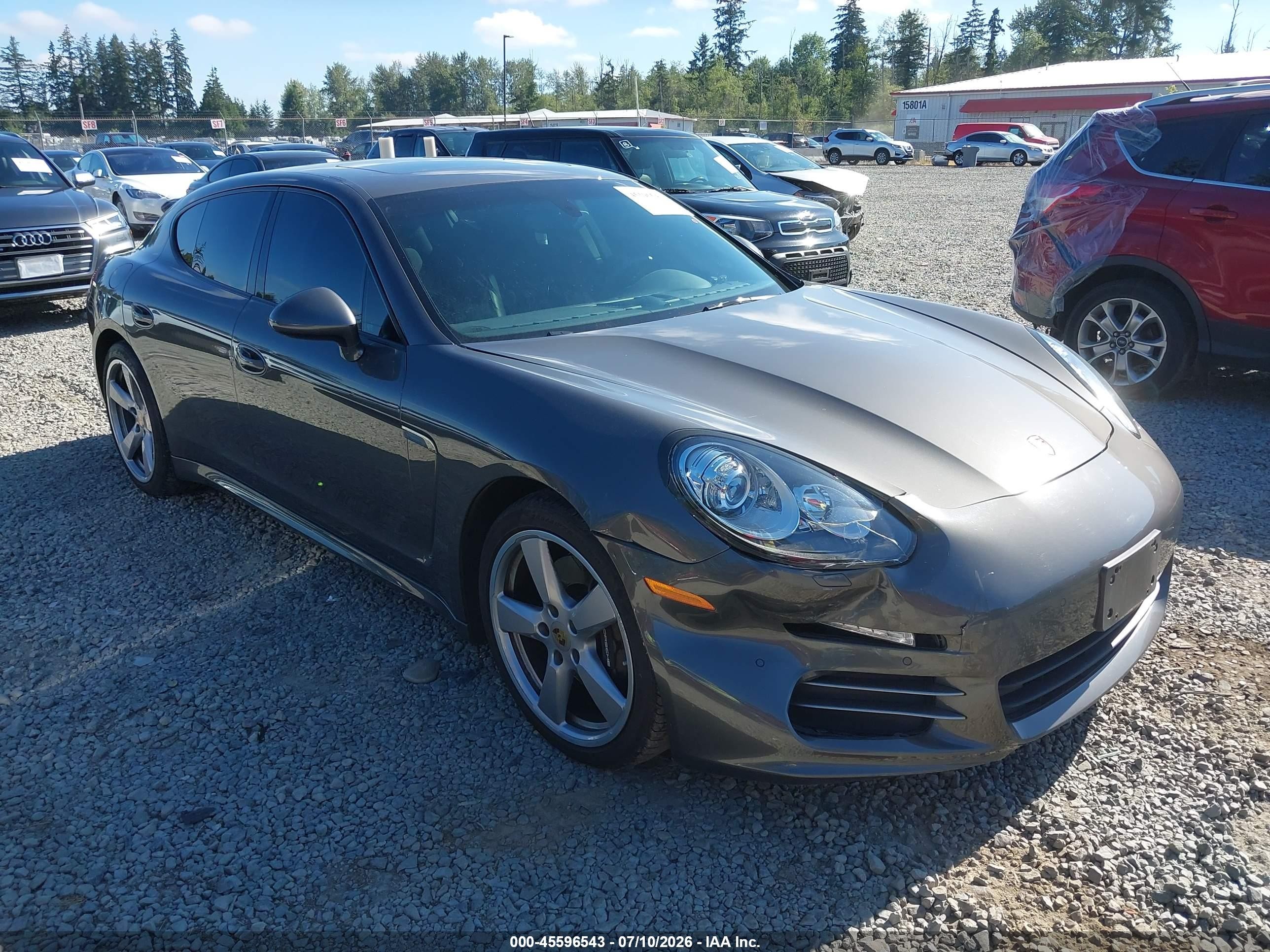 2015 Porsche Panamera 4, VIN WP0AA2A75FL001290 — Front end