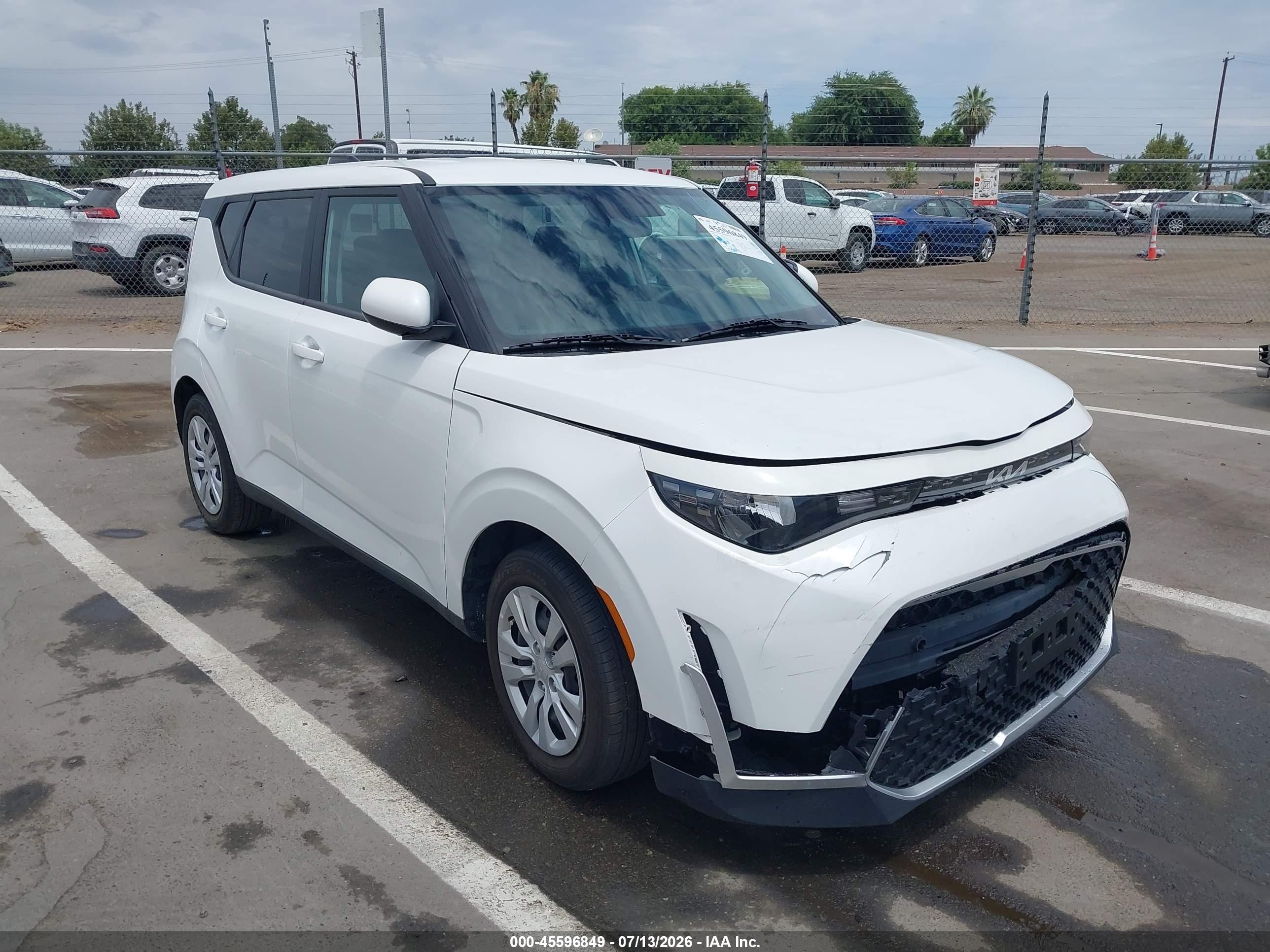 2024 Kia Soul LX, VIN KNDJ23AU5R7227903 — Front end