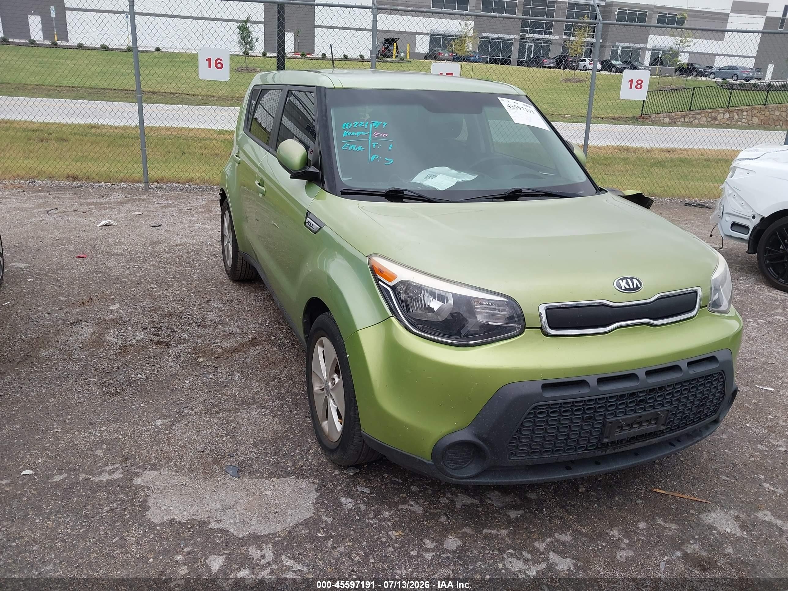 2016 Kia Soul, VIN KNDJN2A27G7851117 — Rear end