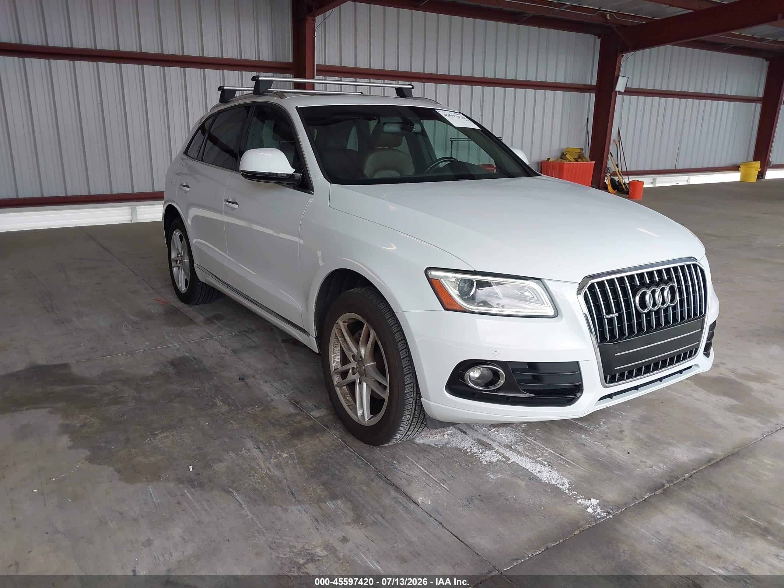 2016 Audi Q5 Premium Plus, VIN WA1L2AFP7GA025834 — Normal wear