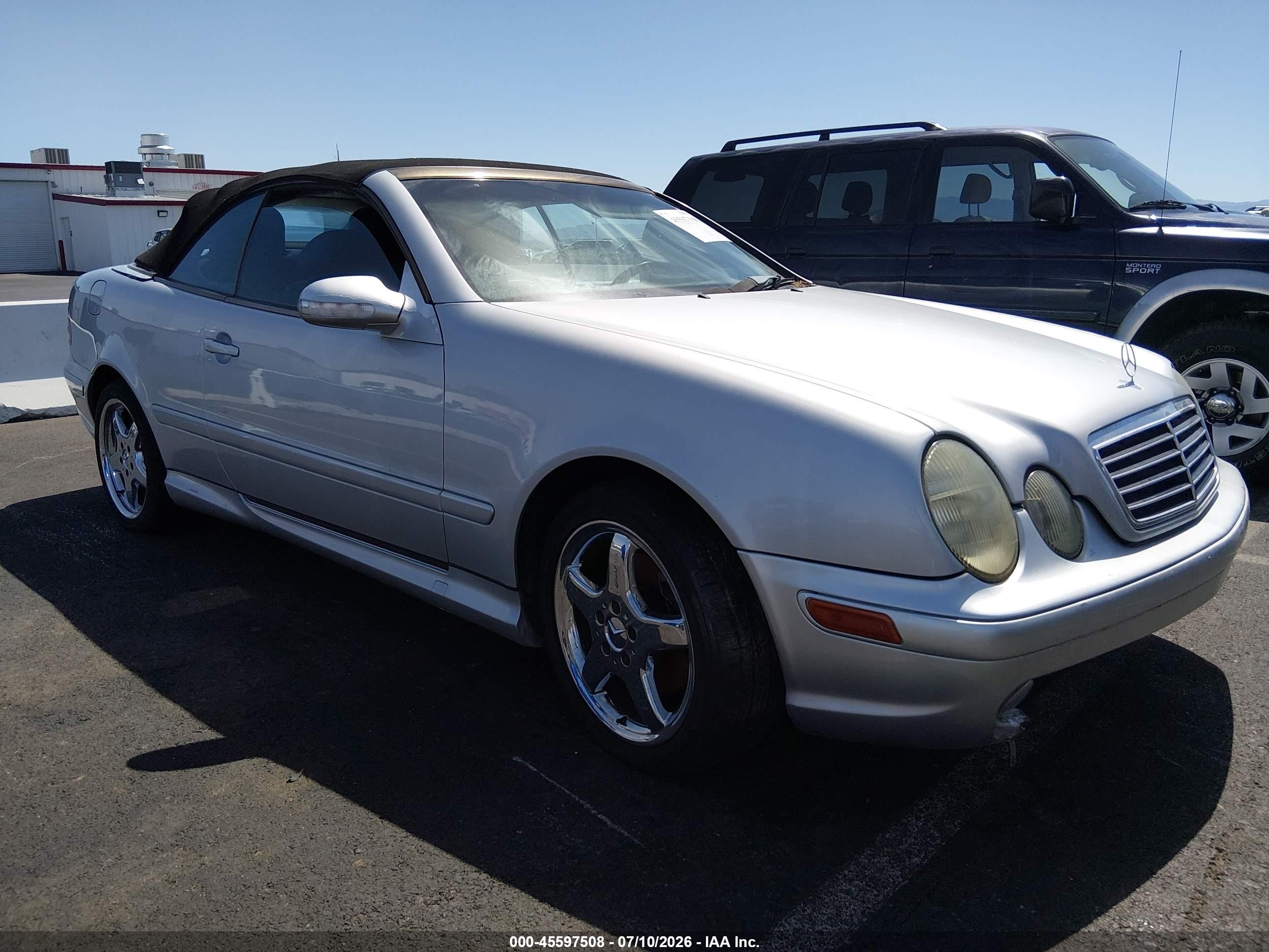 2003 Mercedes-Benz CLK 430, VIN WDBLK70G23T144096 — Normal wear