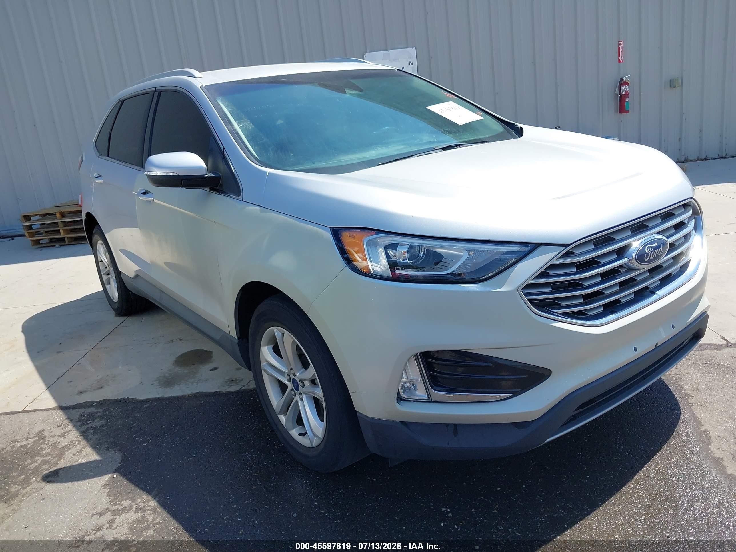 2019 Ford Edge SEL, VIN 2FMPK4J93KBB90256 — Normal wear