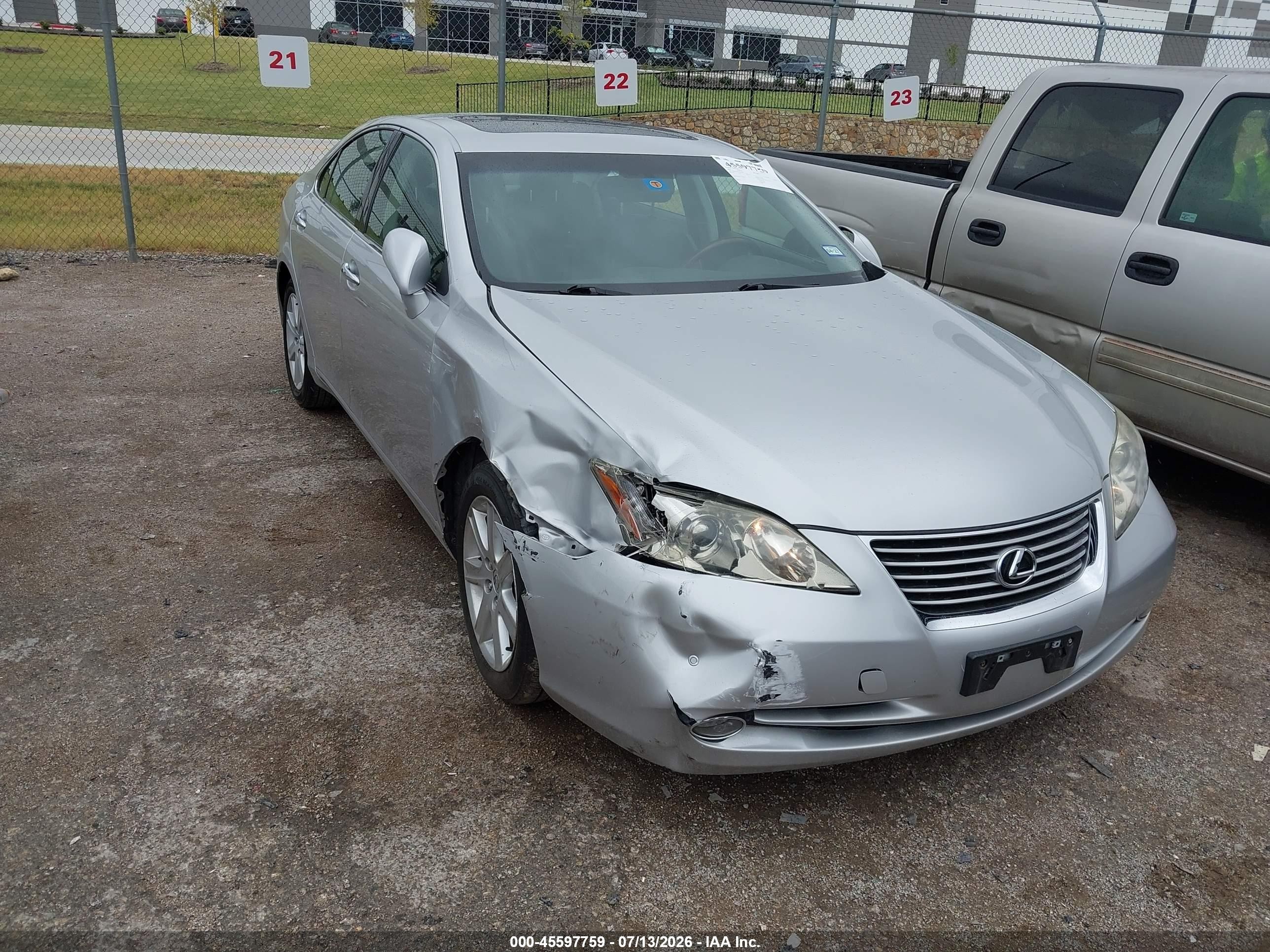 2009 Lexus ES 330, VIN JTHBJ46G592319041 — Перед