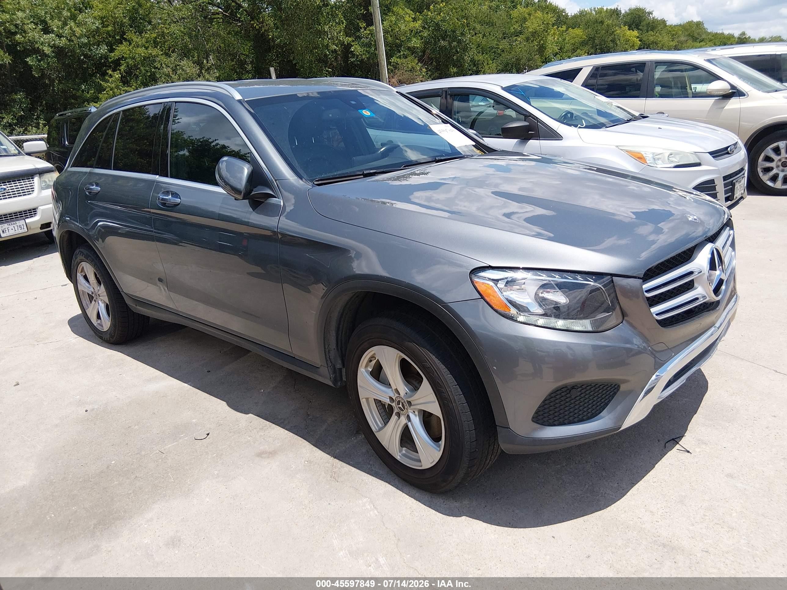 2019 Mercedes-Benz GLC 300, VIN WDC0G4JB0KV125664 — Normal wear