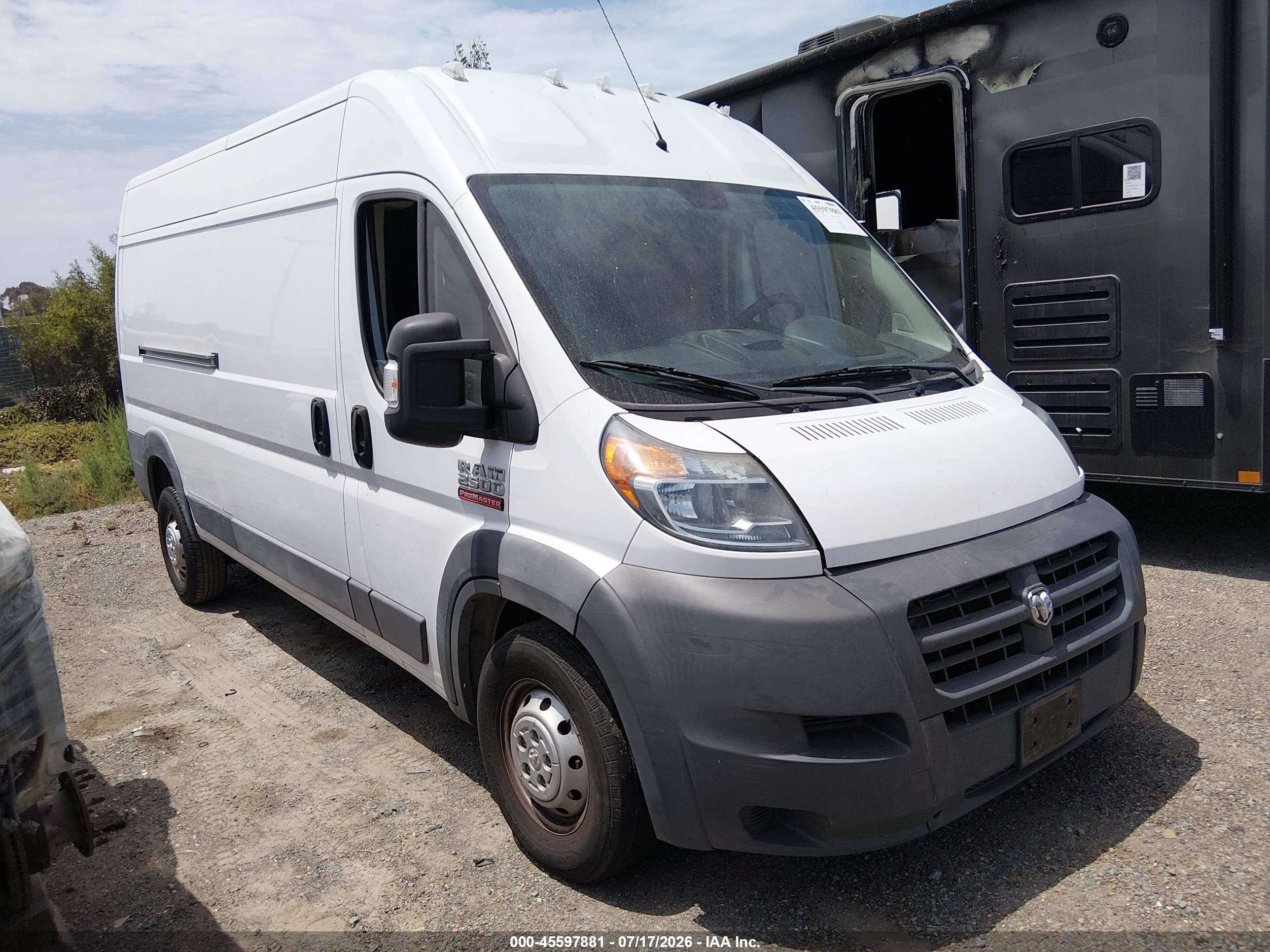 2016 Ram ProMaster Cargo, VIN 3C6TRVDG9GE131749 — Front end