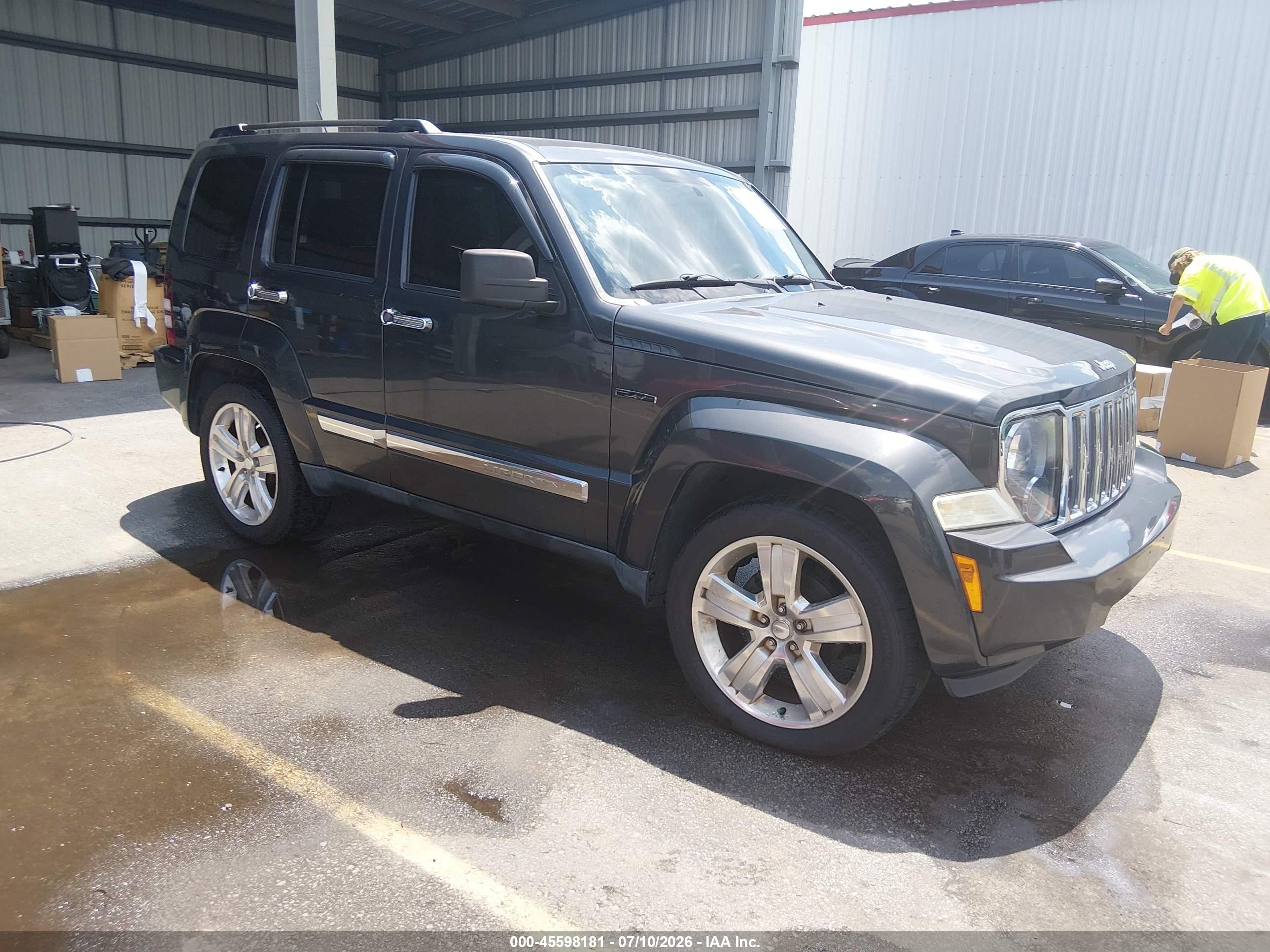 2011 Jeep Liberty Sport, VIN 1J4PN2GK0BW573347 — Normal wear