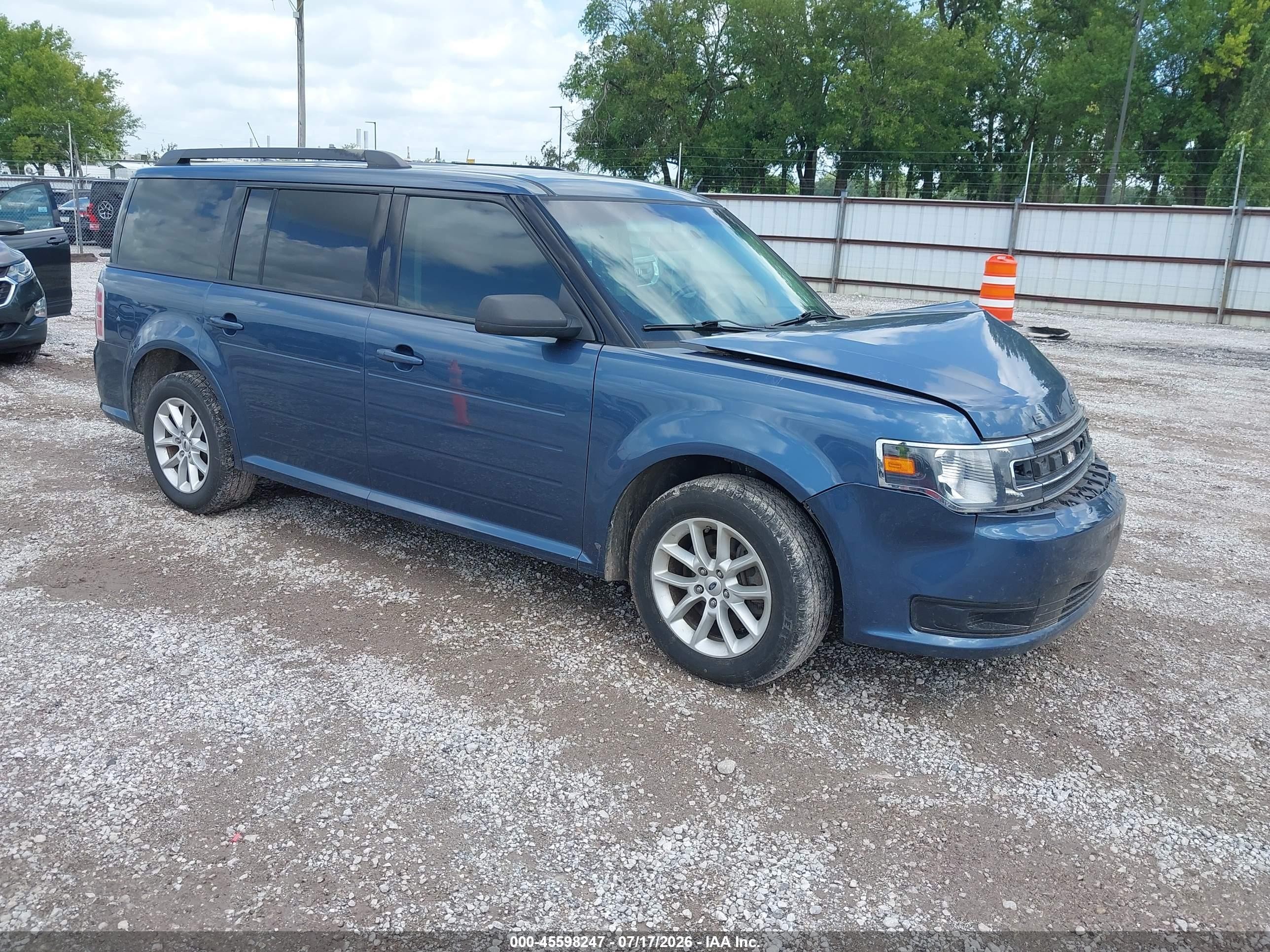 2019 Ford Flex SE, VIN 2FMGK5B82KBA10874 — Front end