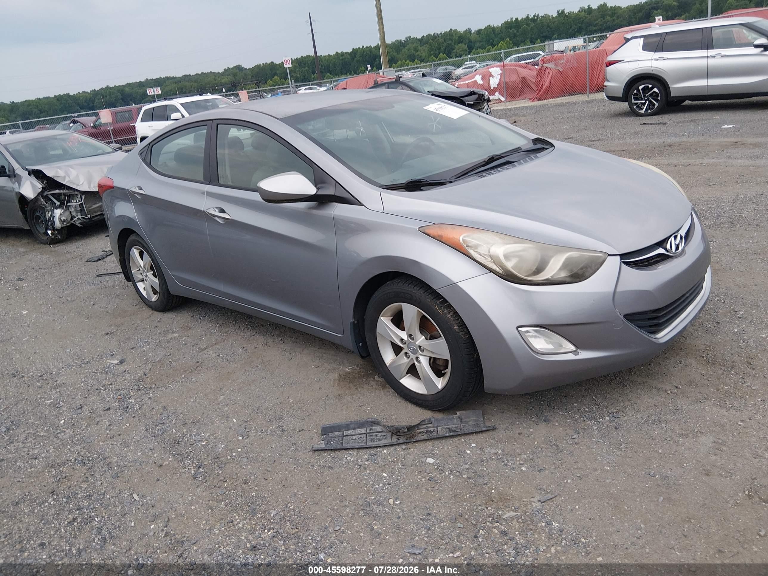 2013 Hyundai Elantra GLS, VIN KMHDH4AE2DU750408 — Normal wear