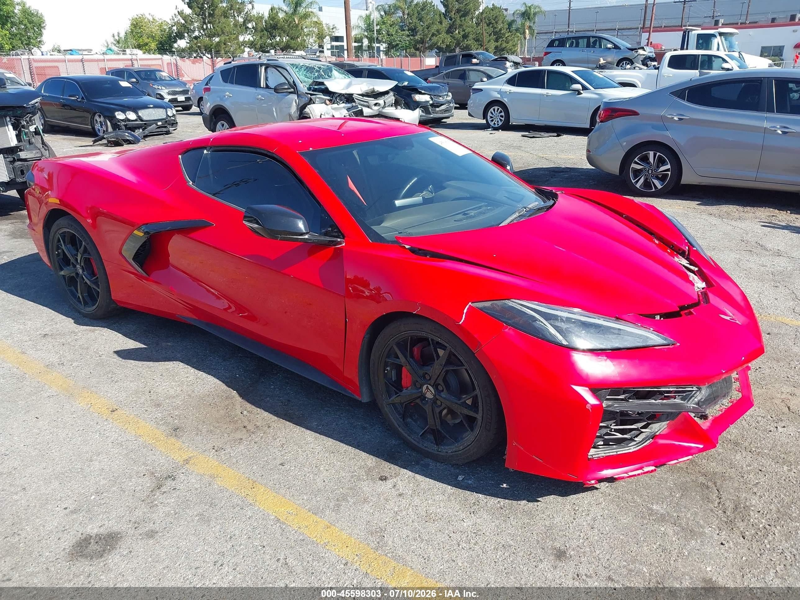 2020 Chevrolet Corvette 2LT, VIN 1G1Y72D49L5109791 — Перед