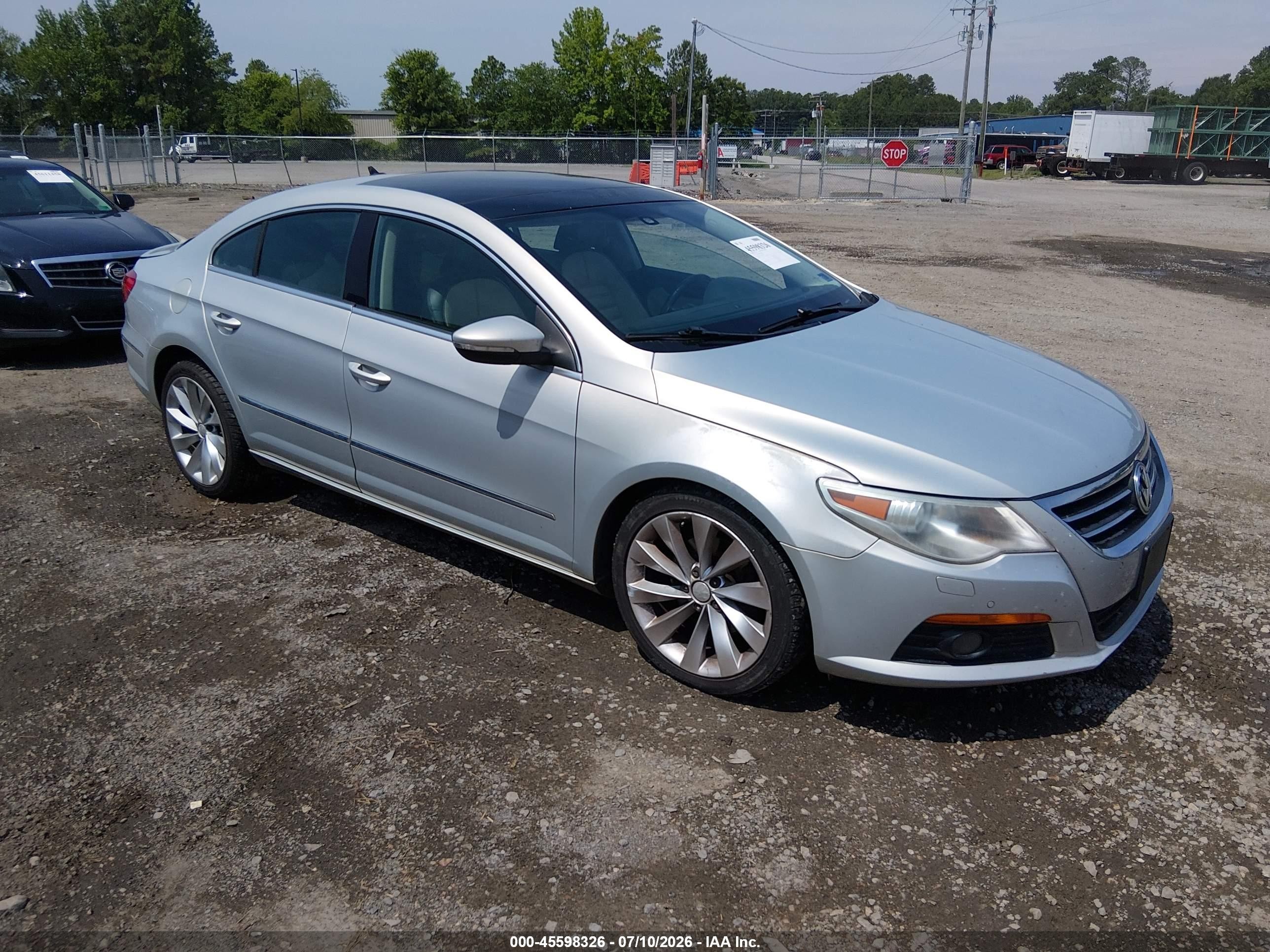 2010 Volkswagen CC, VIN WVWEU7AN7AE567033 — Rear end