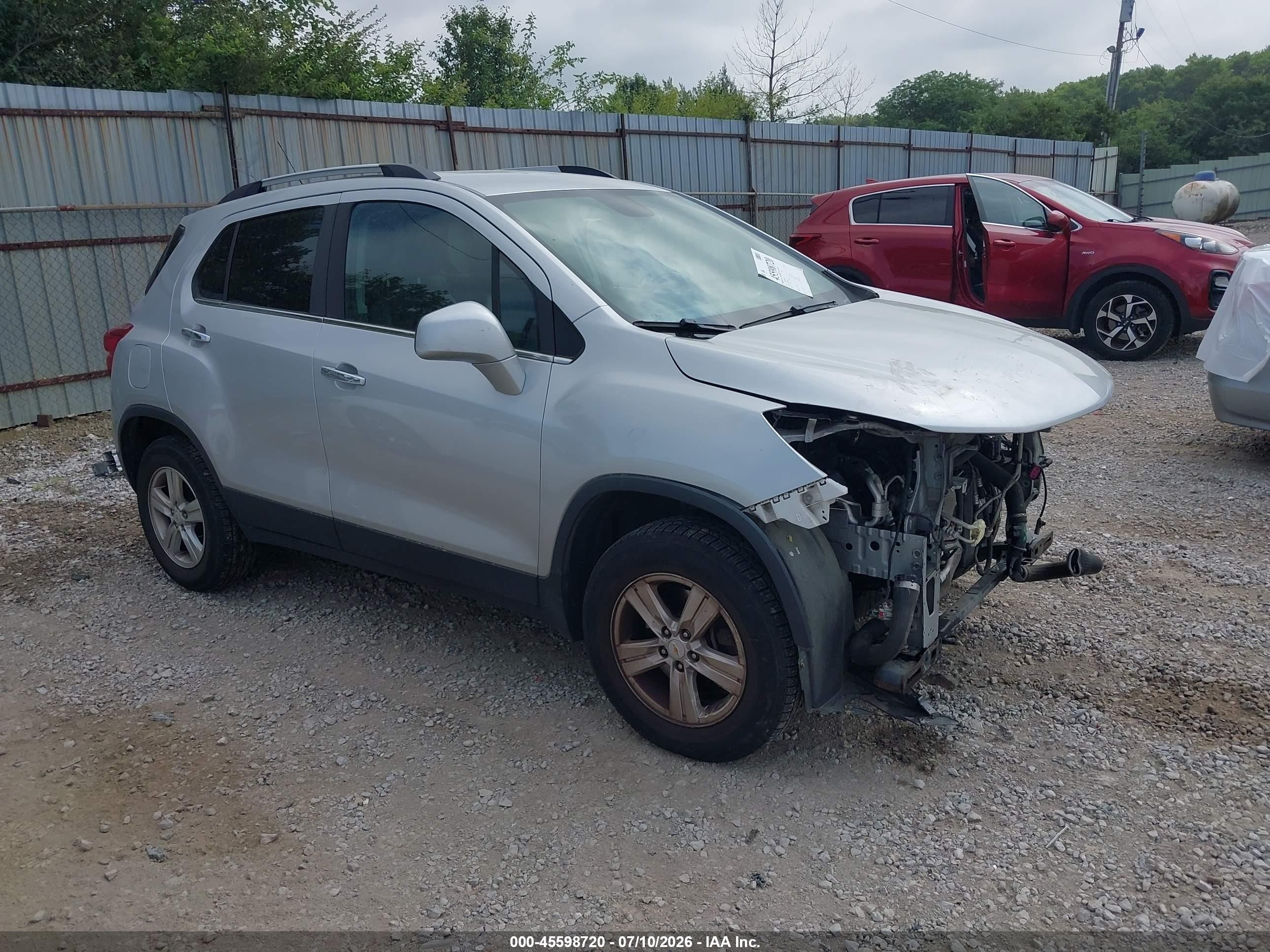 2017 Chevrolet Trax LT, VIN KL7CJPSB7HB086647 — Front end