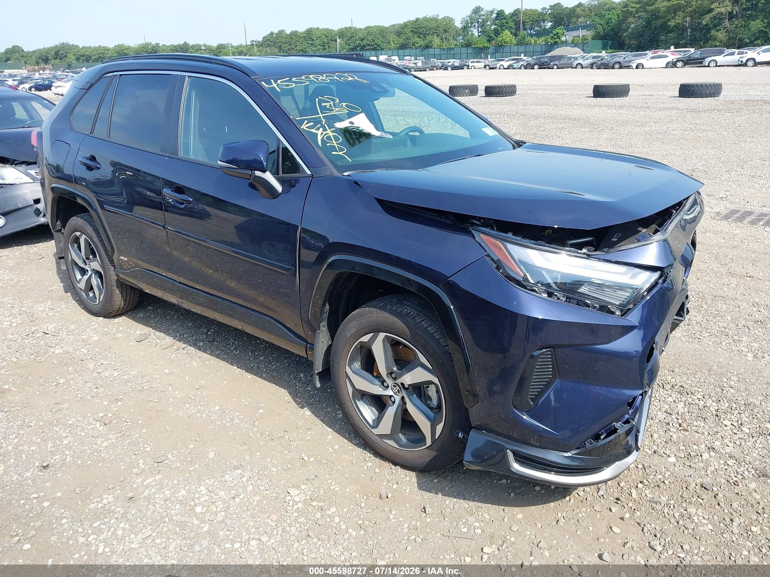 2025 Toyota RAV4 SE, VIN JTMCB3FV8SD256880 — Front end