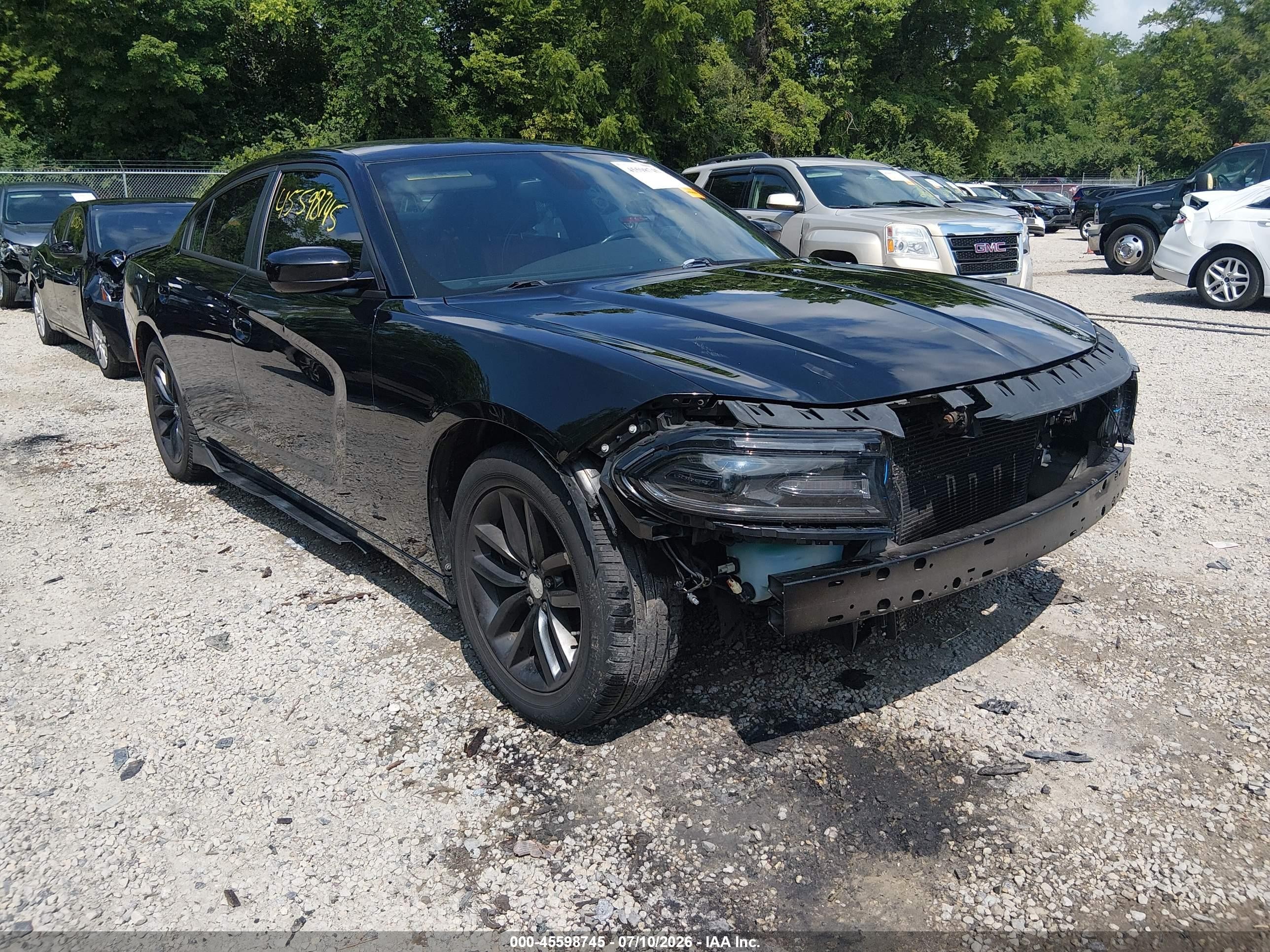 2015 Dodge Charger SXT, VIN 2C3CDXHG1FH857643 — Front end
