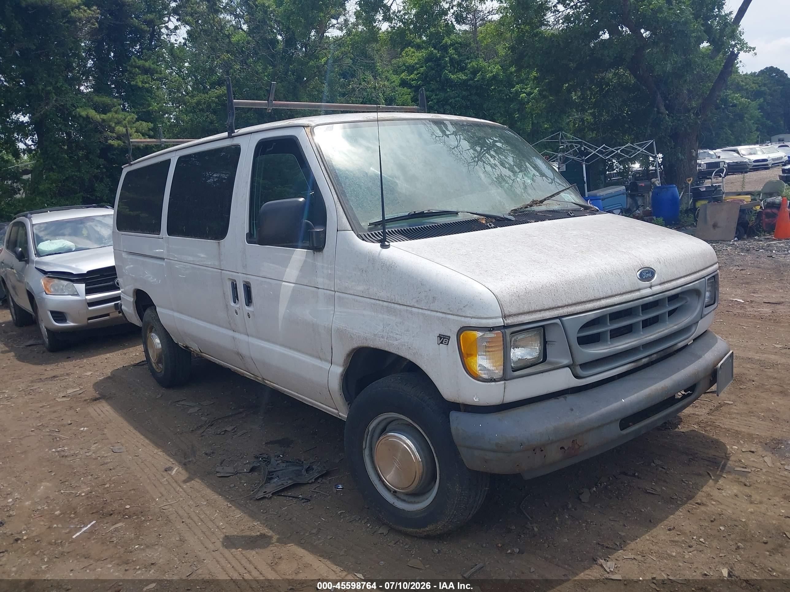 2000 Ford Econoline Cargo, VIN 1FTNE24L3YHB77162 — Normal wear