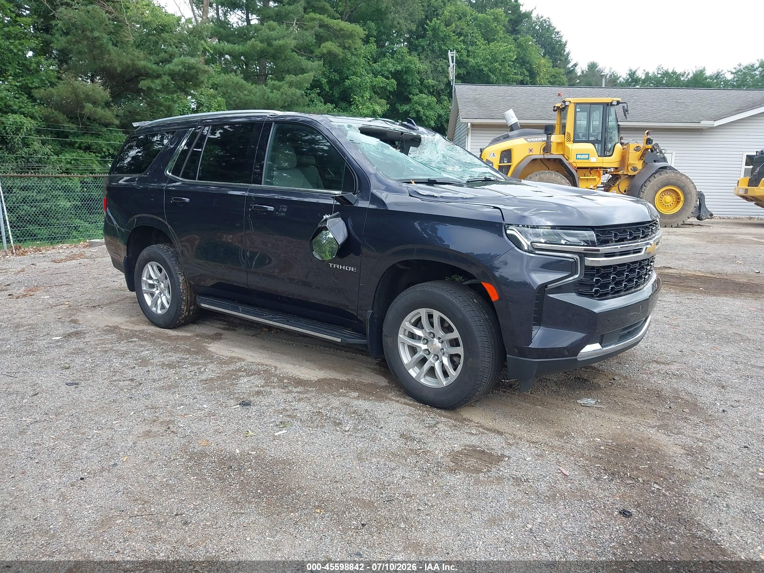 2023 Chevrolet Tahoe LS, VIN 1GNSKMKD8PR518896 — Перед