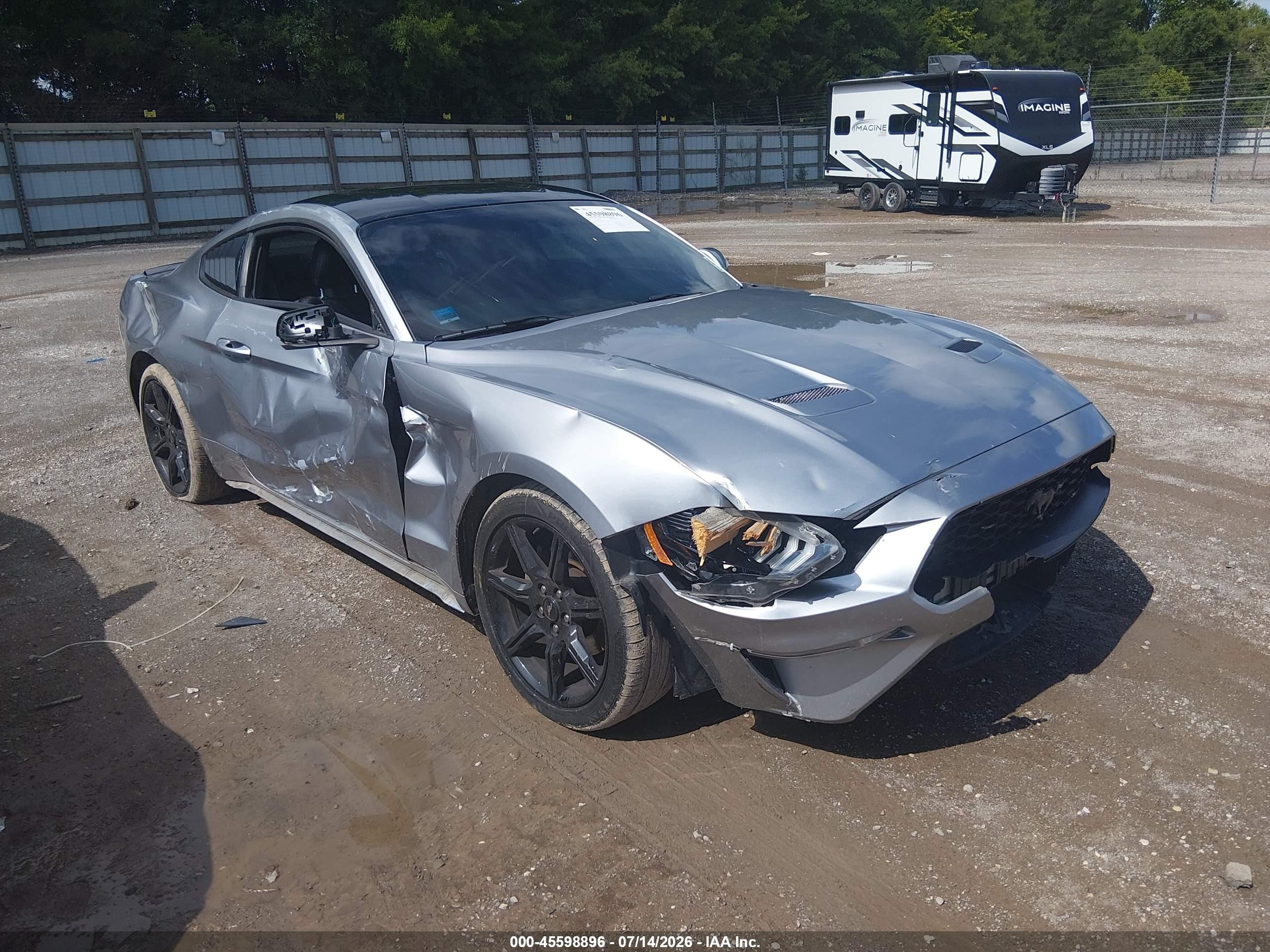 2020 Ford Mustang EcoBoost, VIN 1FA6P8TH1L5124006 — Front end