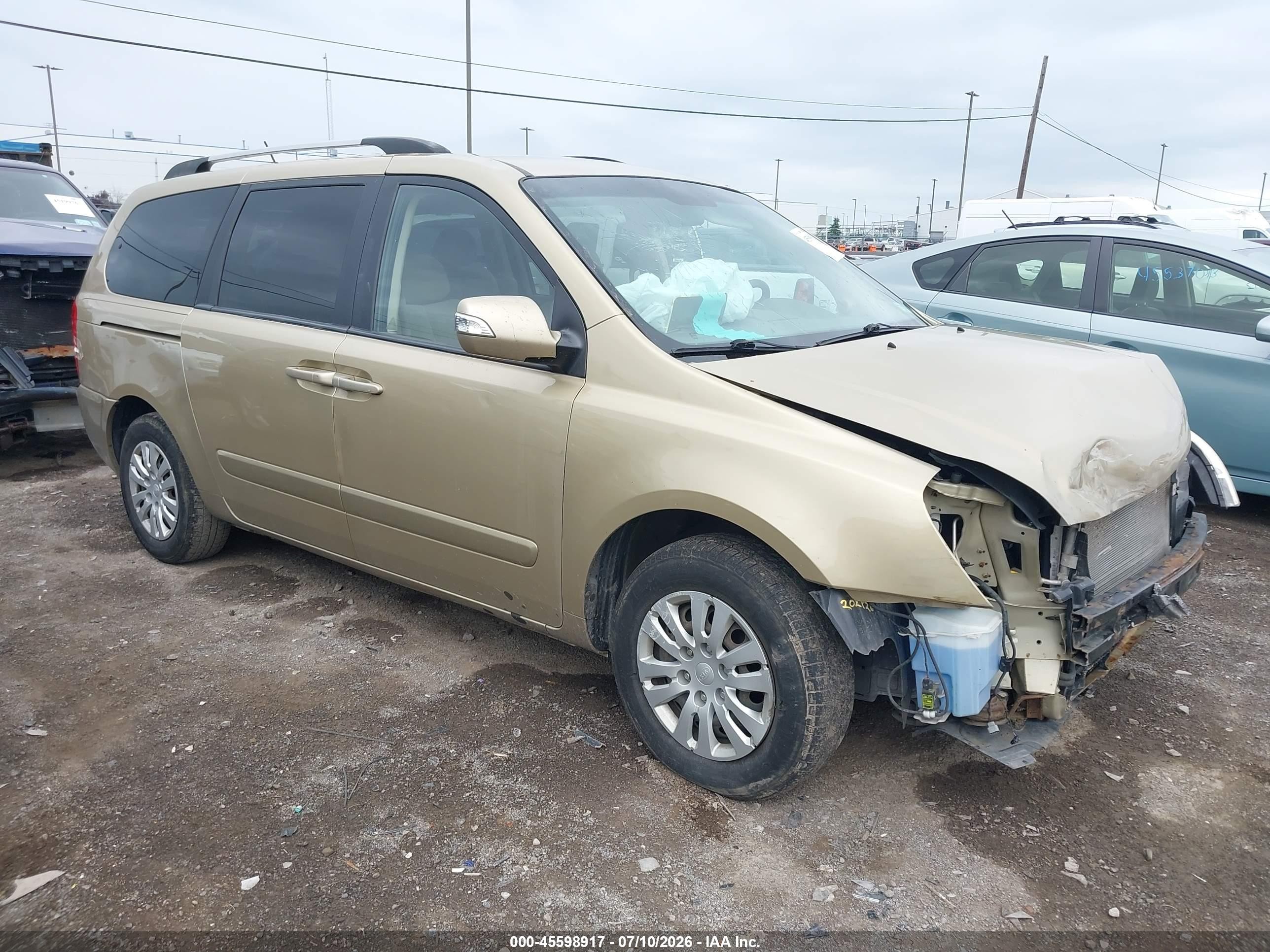 2012 Kia Sedona LX, VIN KNDMG4C76C6426287 — Front end