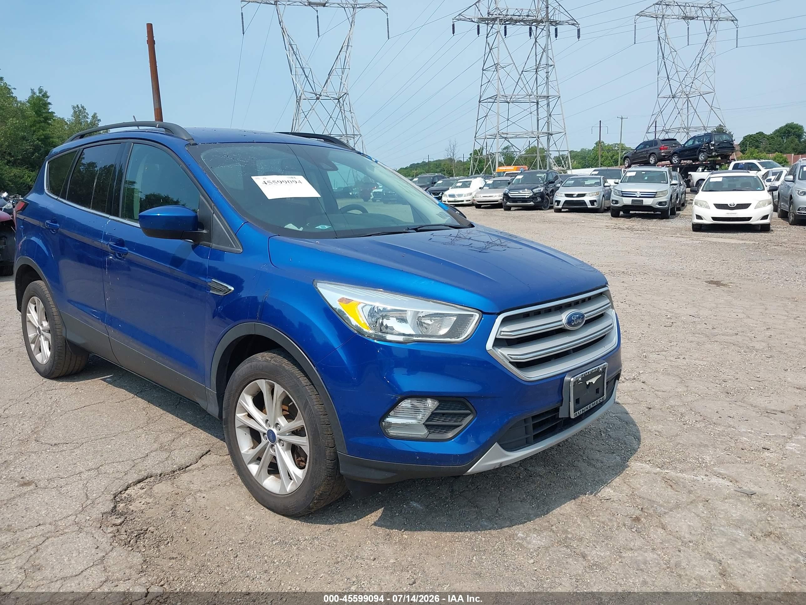 2018 Ford Escape SE, VIN 1FMCU9GD4JUB02003 — Front end
