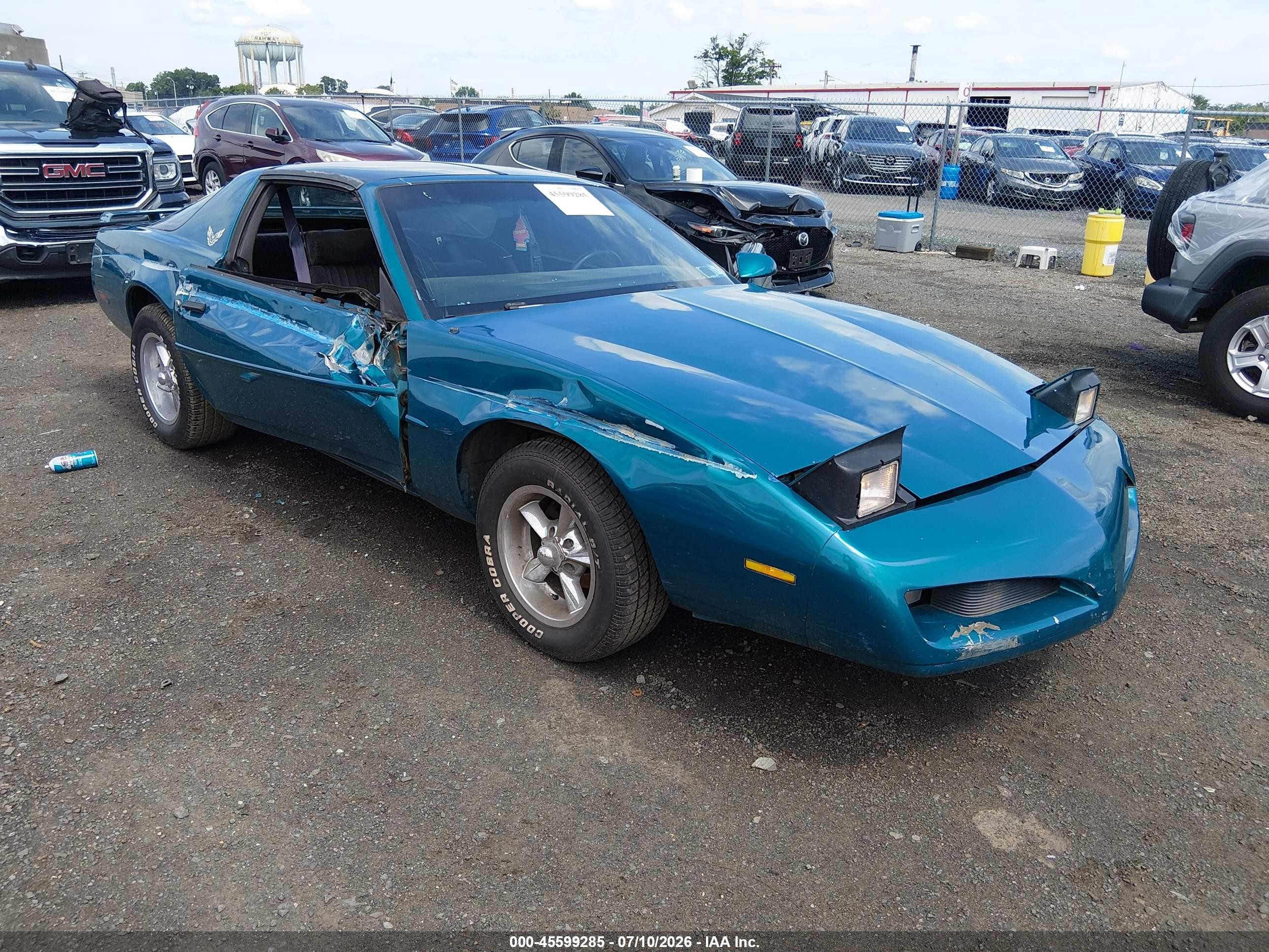 1992 Pontiac Firebird, VIN 1G2FS23E8NL219418 — Бок
