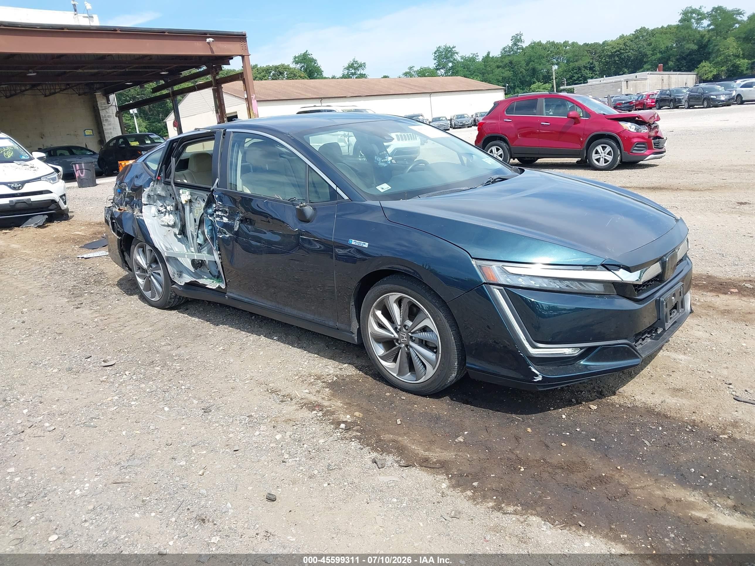 2018 Honda Clarity, VIN JHMZC5F17JC022636 — Side