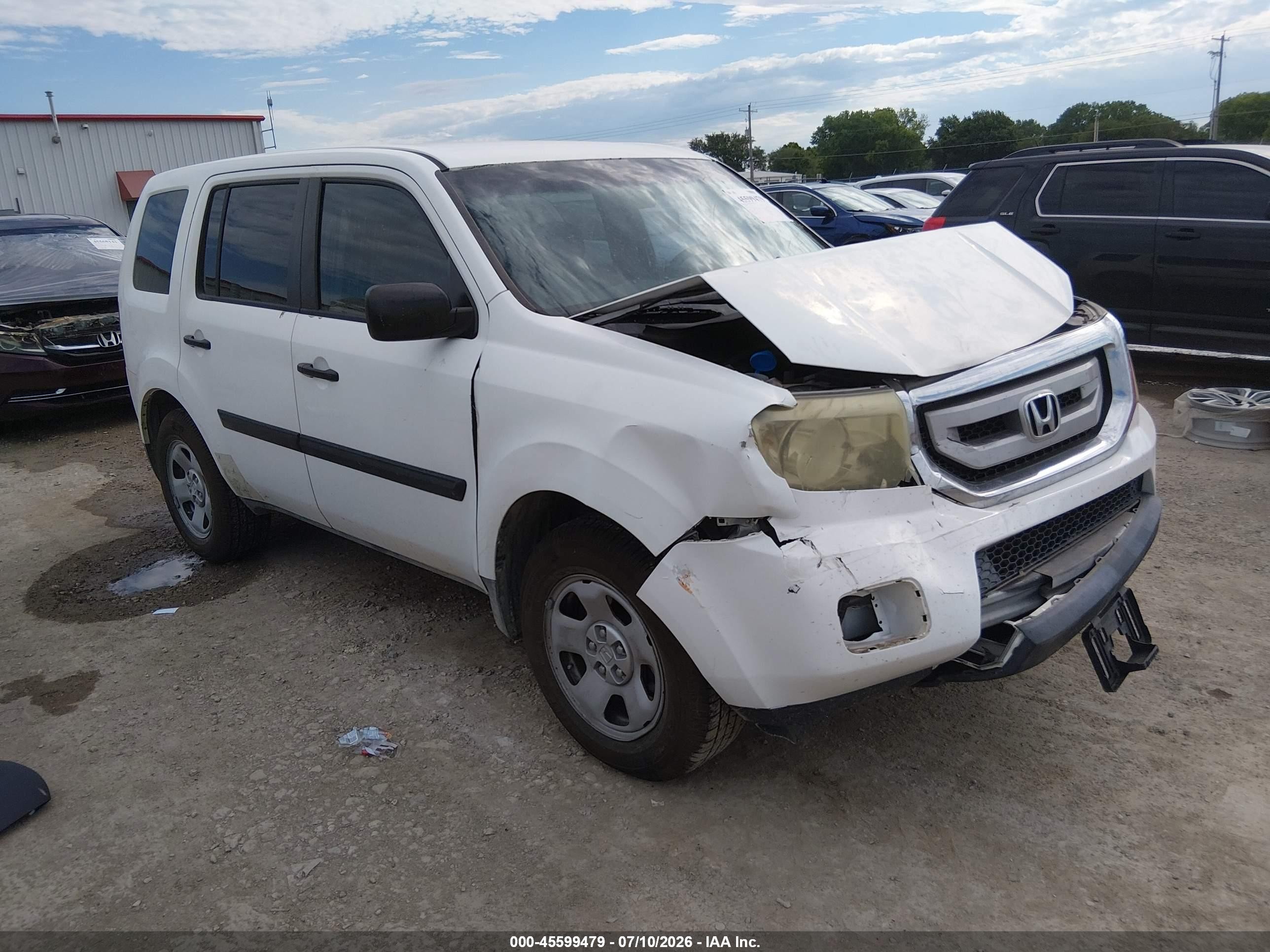 2010 Honda Pilot LX, VIN 5FNYF3H25AB010793 — Перед
