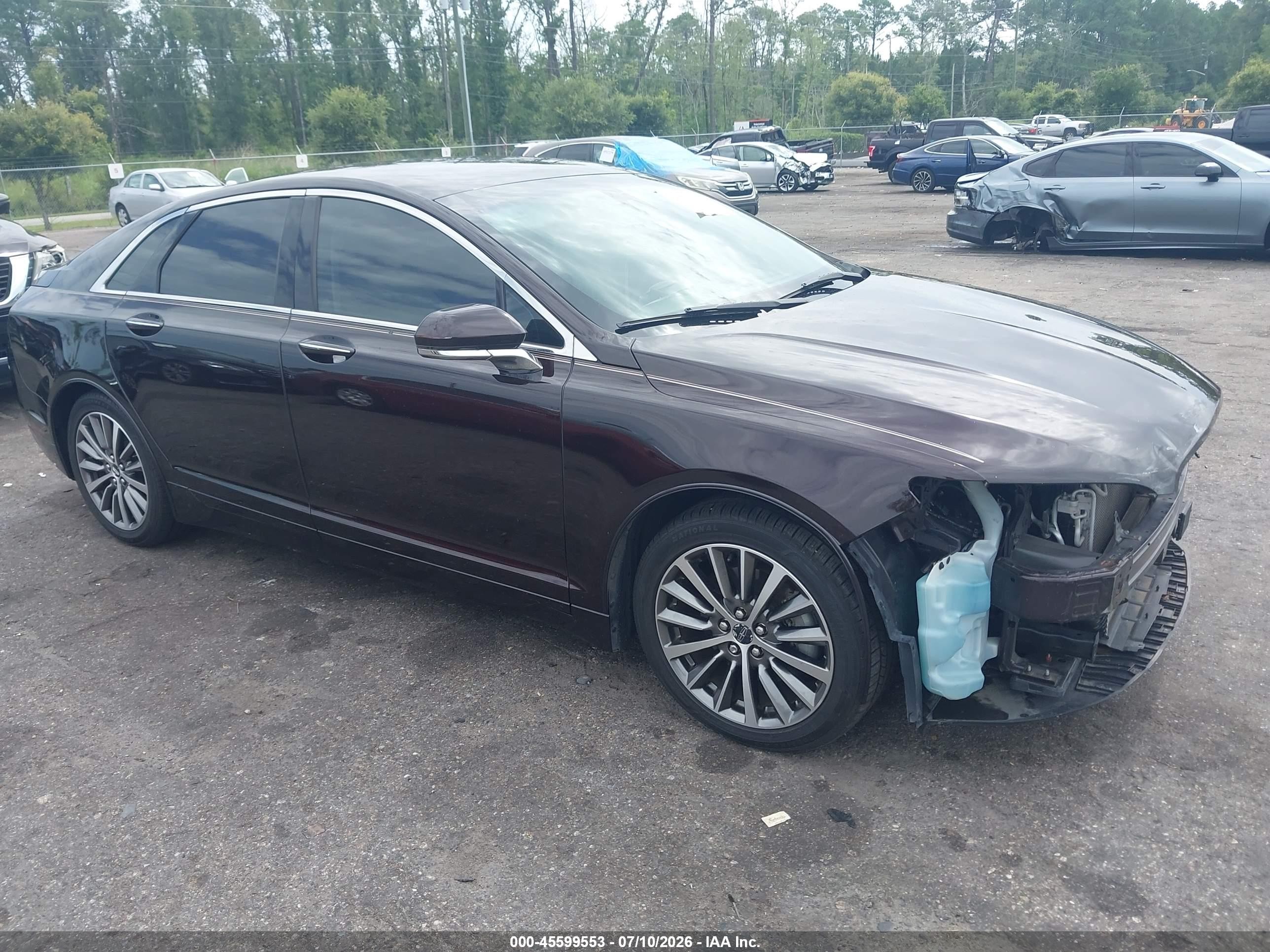2020 Lincoln MKZ Standard, VIN 3LN6L5A94LR606784 — Front end