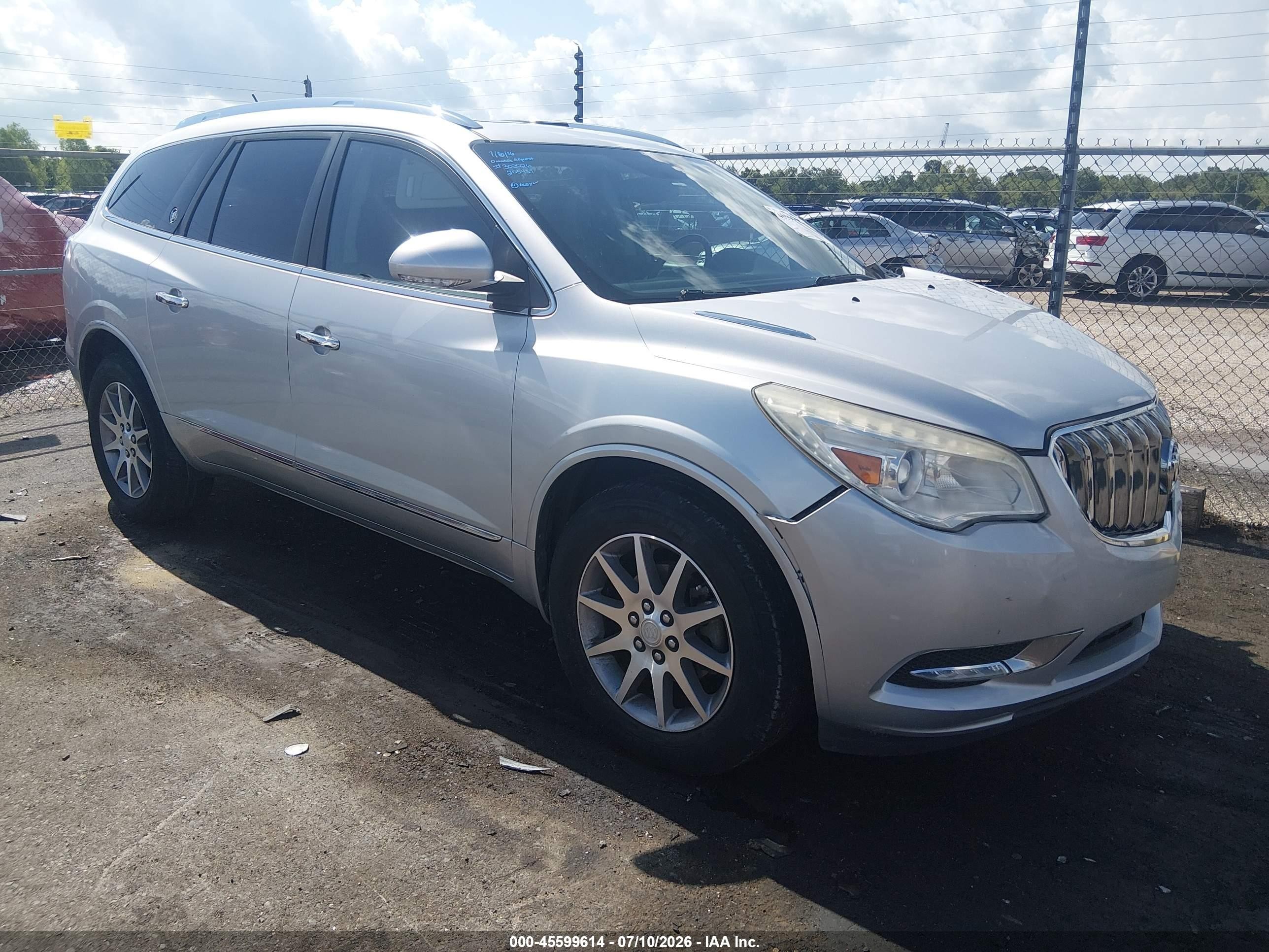 2016 Buick Enclave Leather, VIN 5GAKRBKDXGJ205437 — Front end