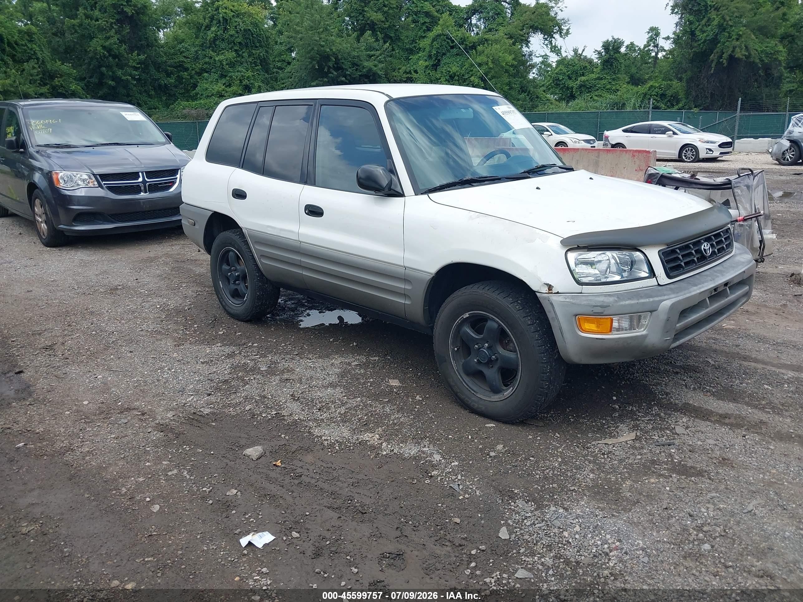 1998 Toyota RAV4, VIN JT3HP10V4W0177731 — Normal wear
