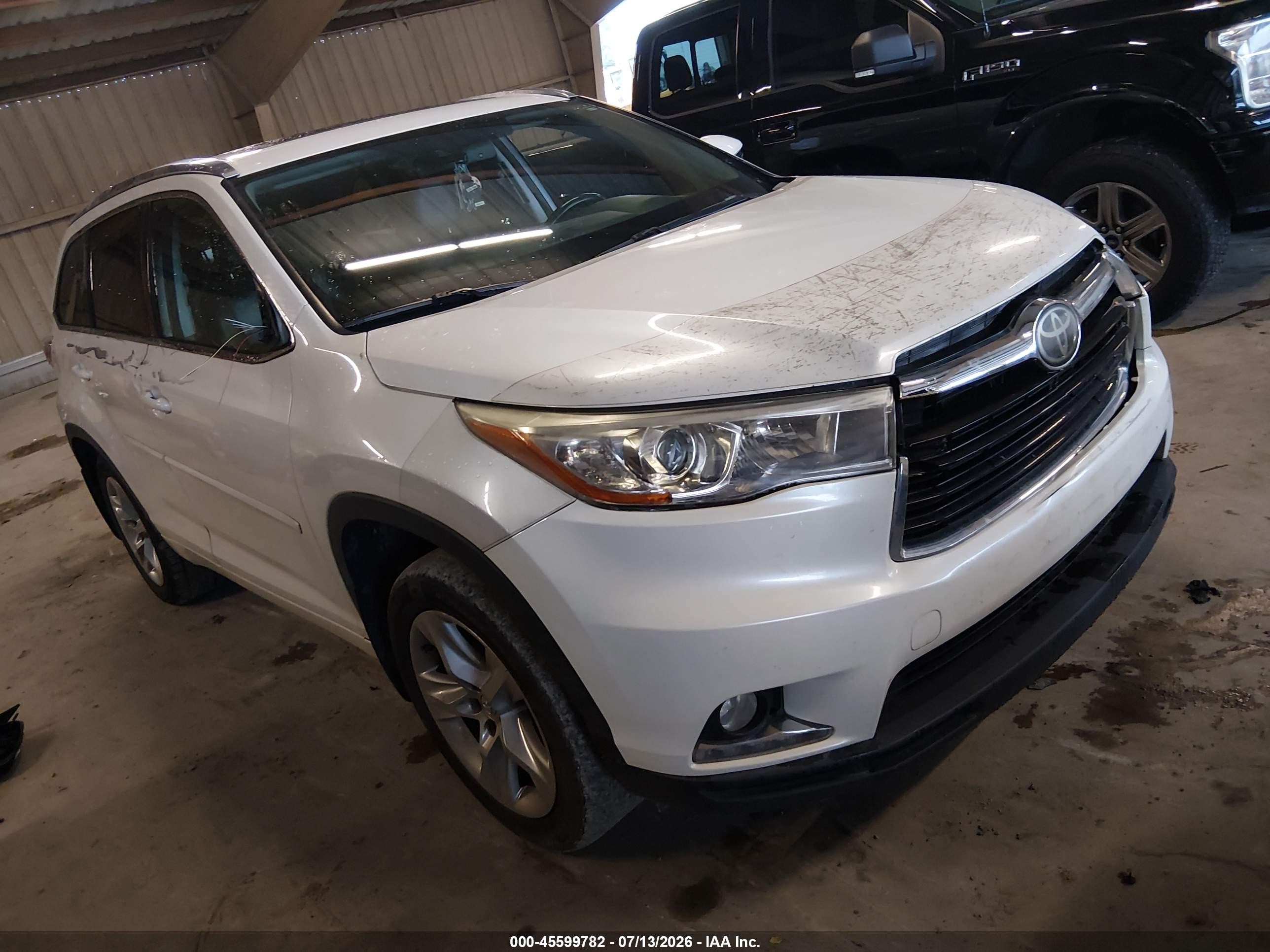 2015 Toyota Highlander Limited Platinum, VIN 5TDDKRFH2FS183954 — Side