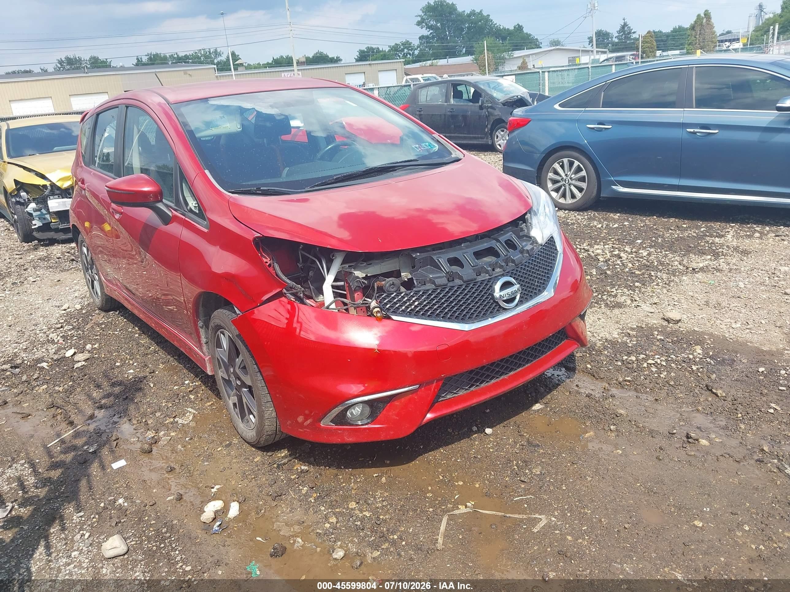2015 Nissan Note S, VIN 3N1CE2CP0FL443329 — Front end