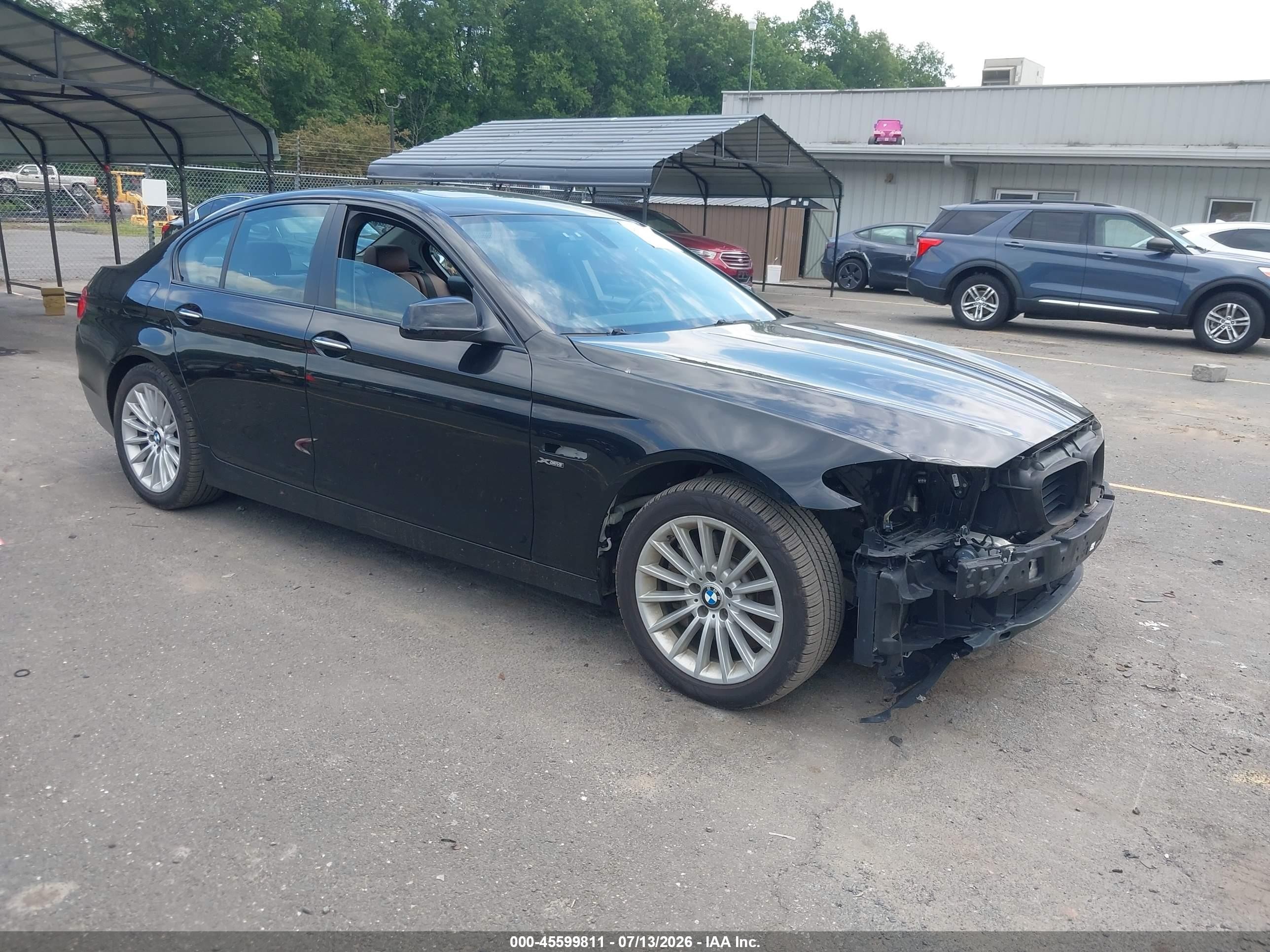 2011 BMW 5 Series 535i xDrive, VIN WBAFU7C54BC872095 — Front end